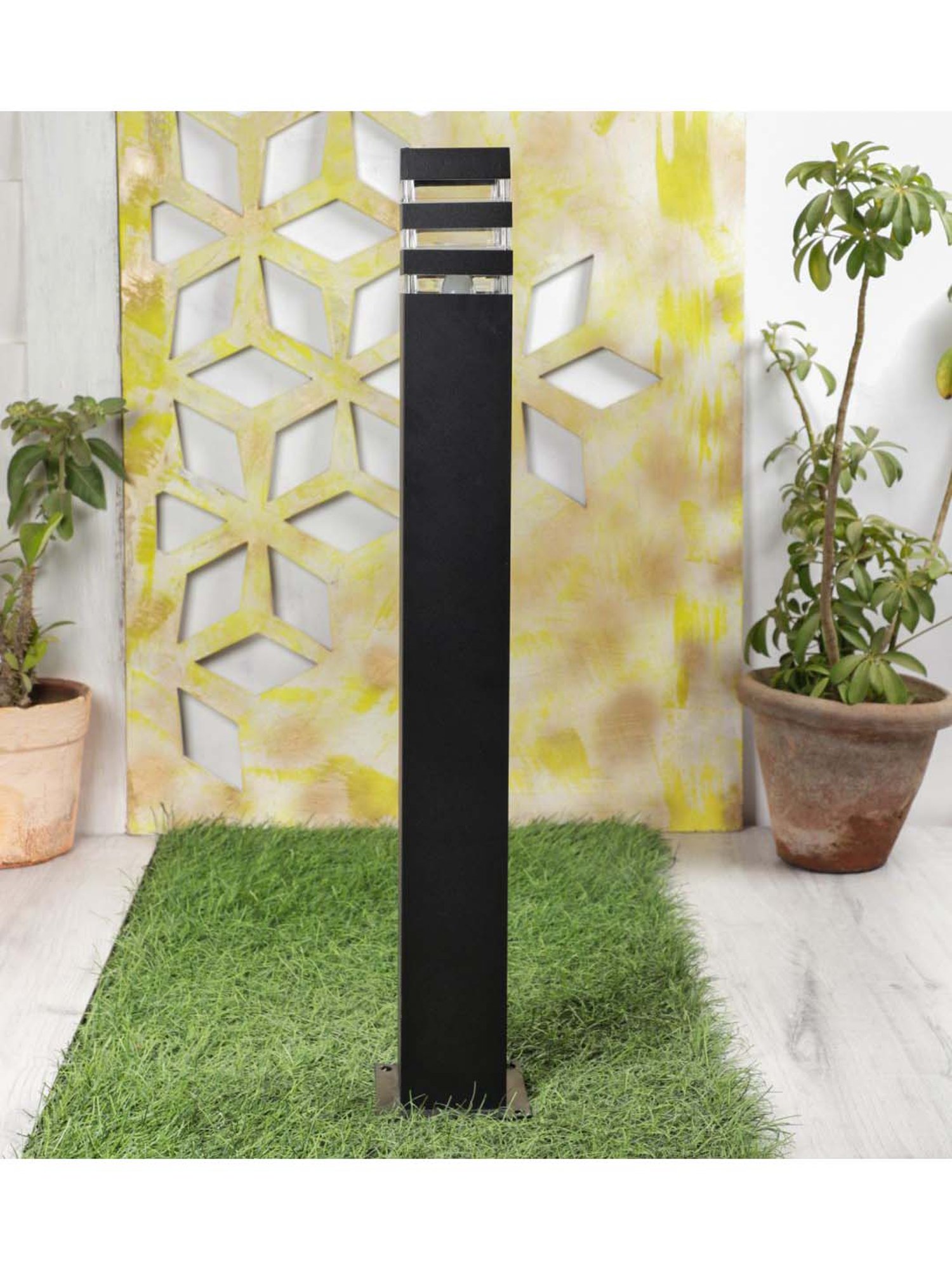 DecorativeRay Black Iron Gate Light - Set of 1