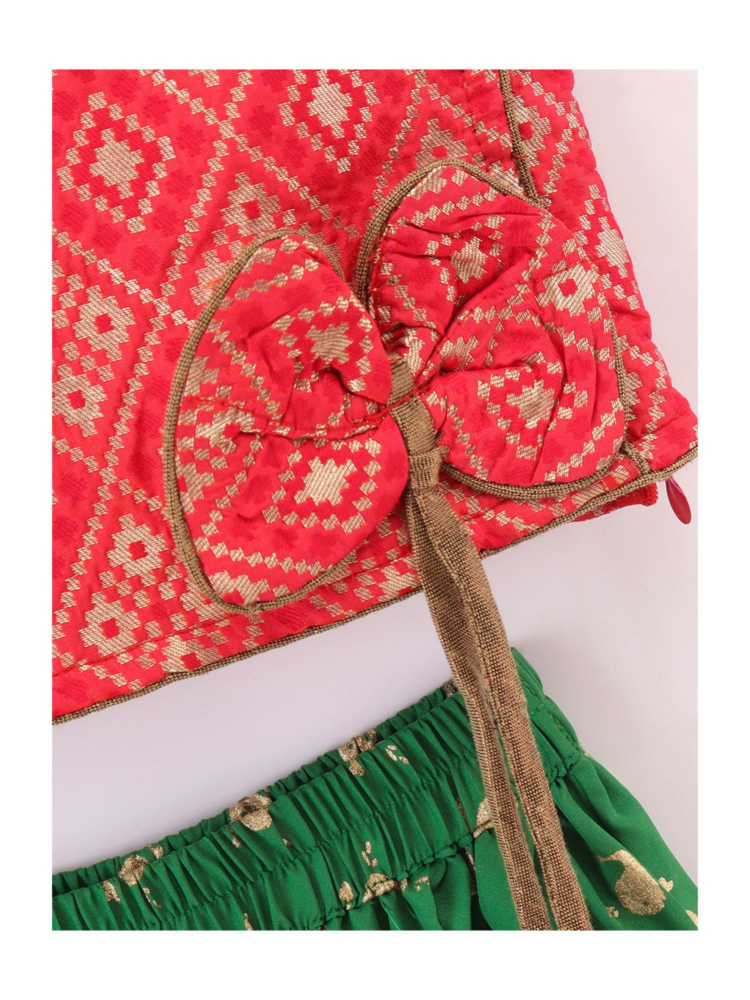 TWISHA Kids Red & Green Self Design Top with Ghagra