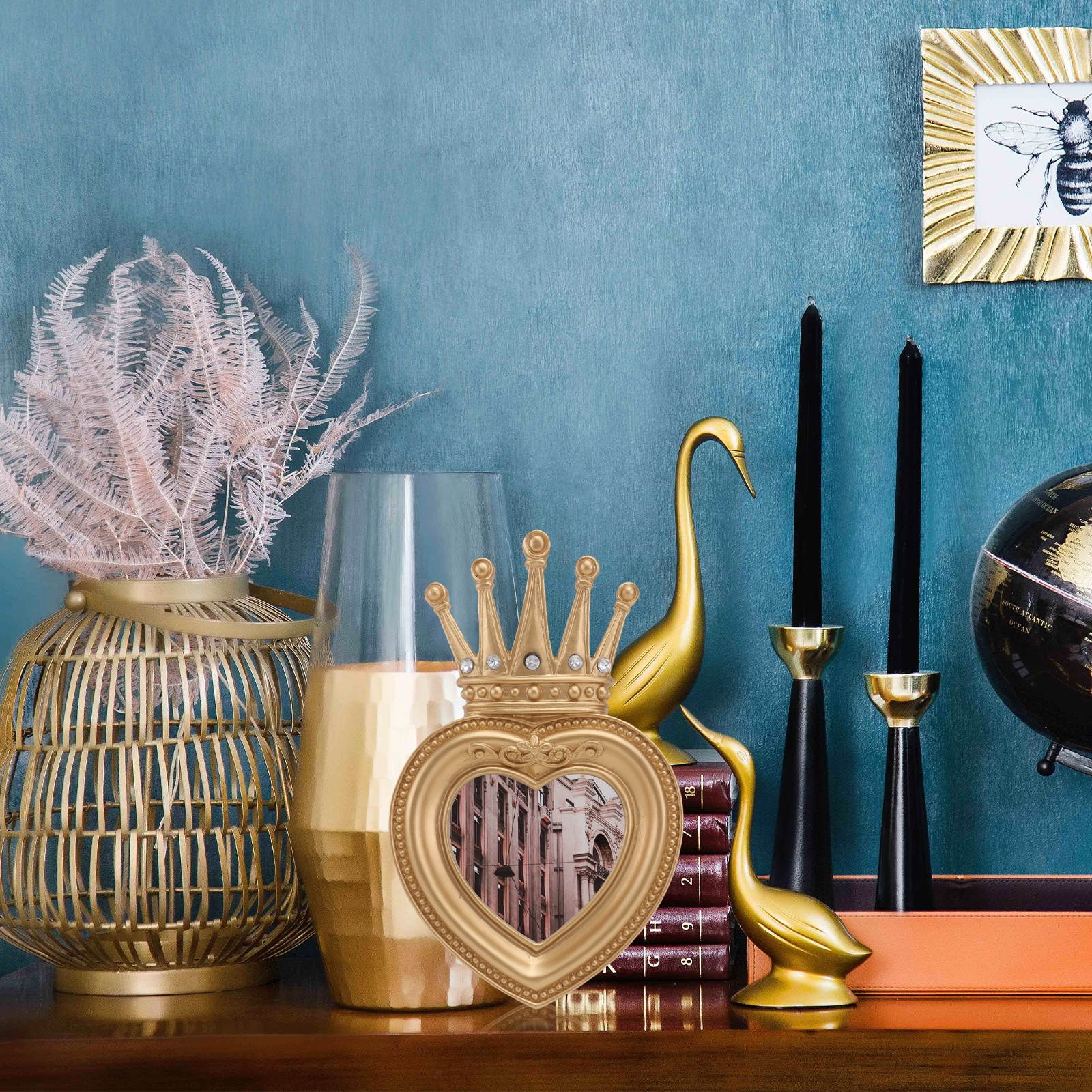 Clapper Hollow HC102 Weimaraner Framed Print