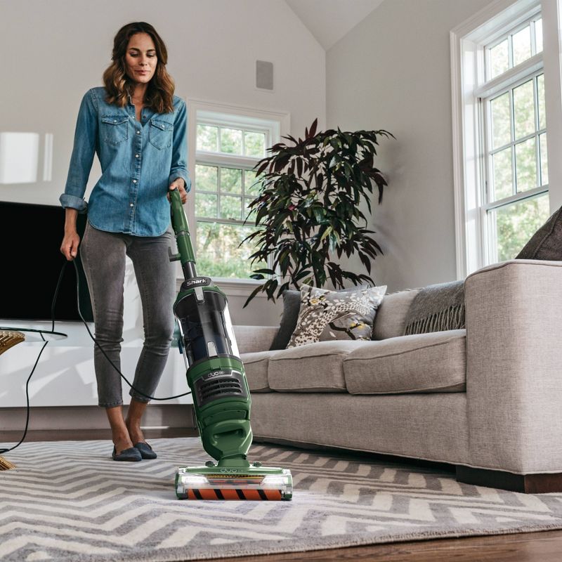 Shark Rotator Lift Away DuoClean Pro Upright Vacuum with Self-Cleaning Brushroll - ZU782