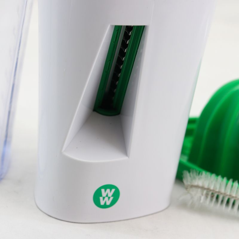 IMUSA Green Painted Lime Squeezer