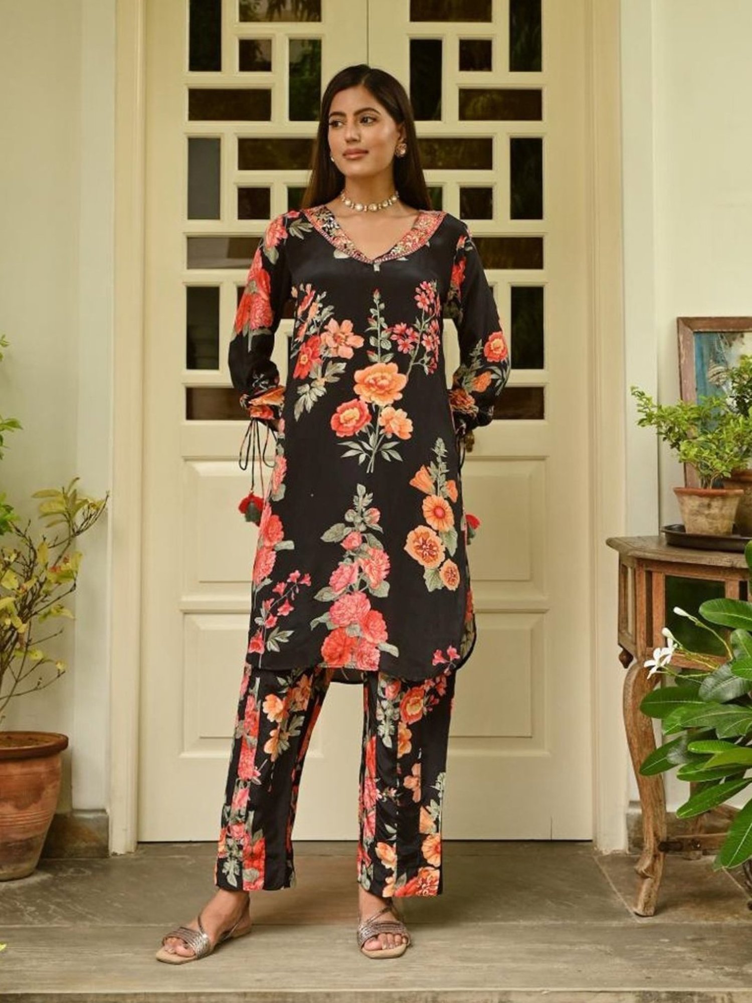 Mahee Jaipur Black Floral Print Kurta with Pant