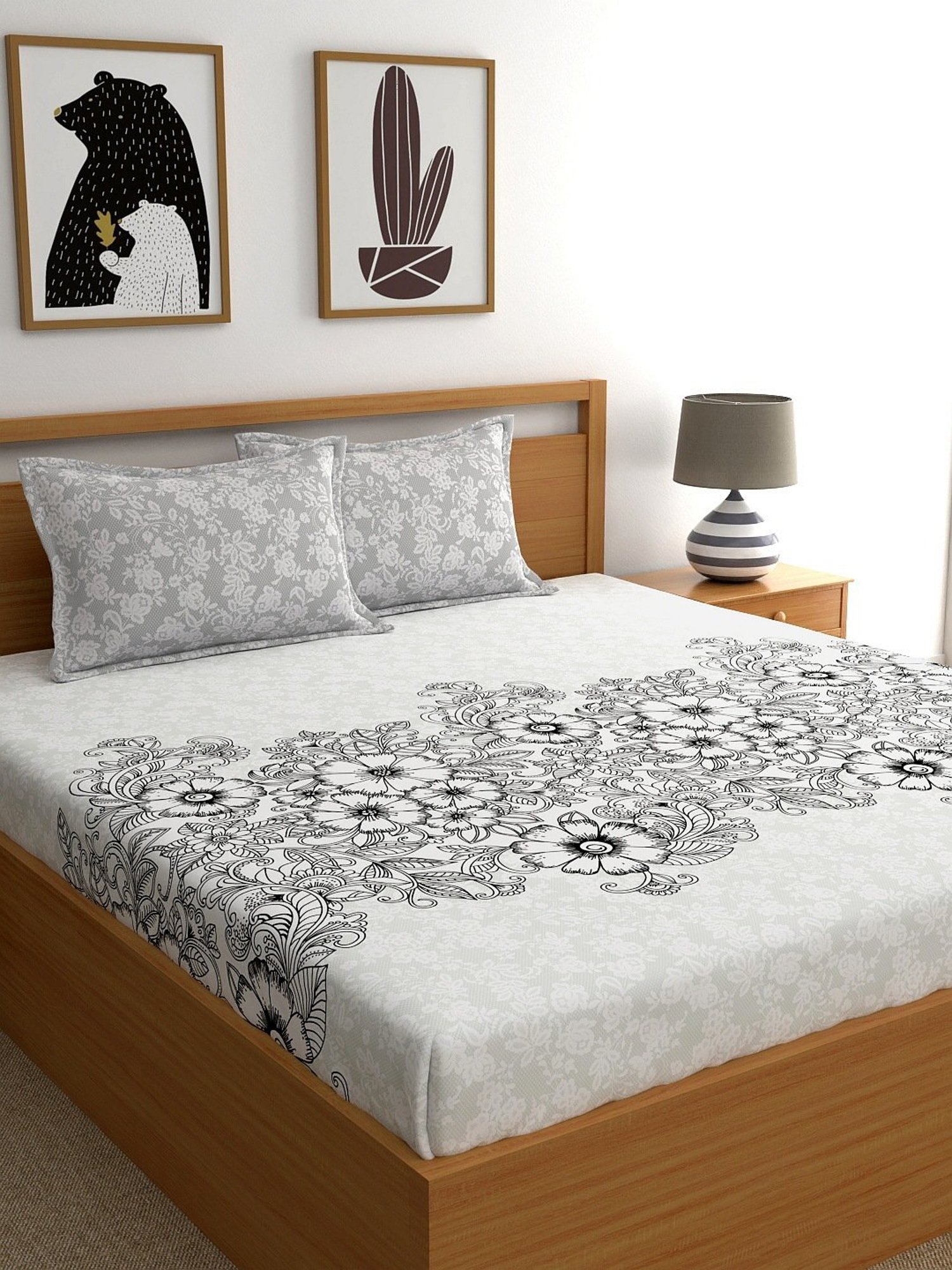My Room Floral Black & White 140 TC Cotton Fitted King Bed Sheet with 2 Pillow Covers