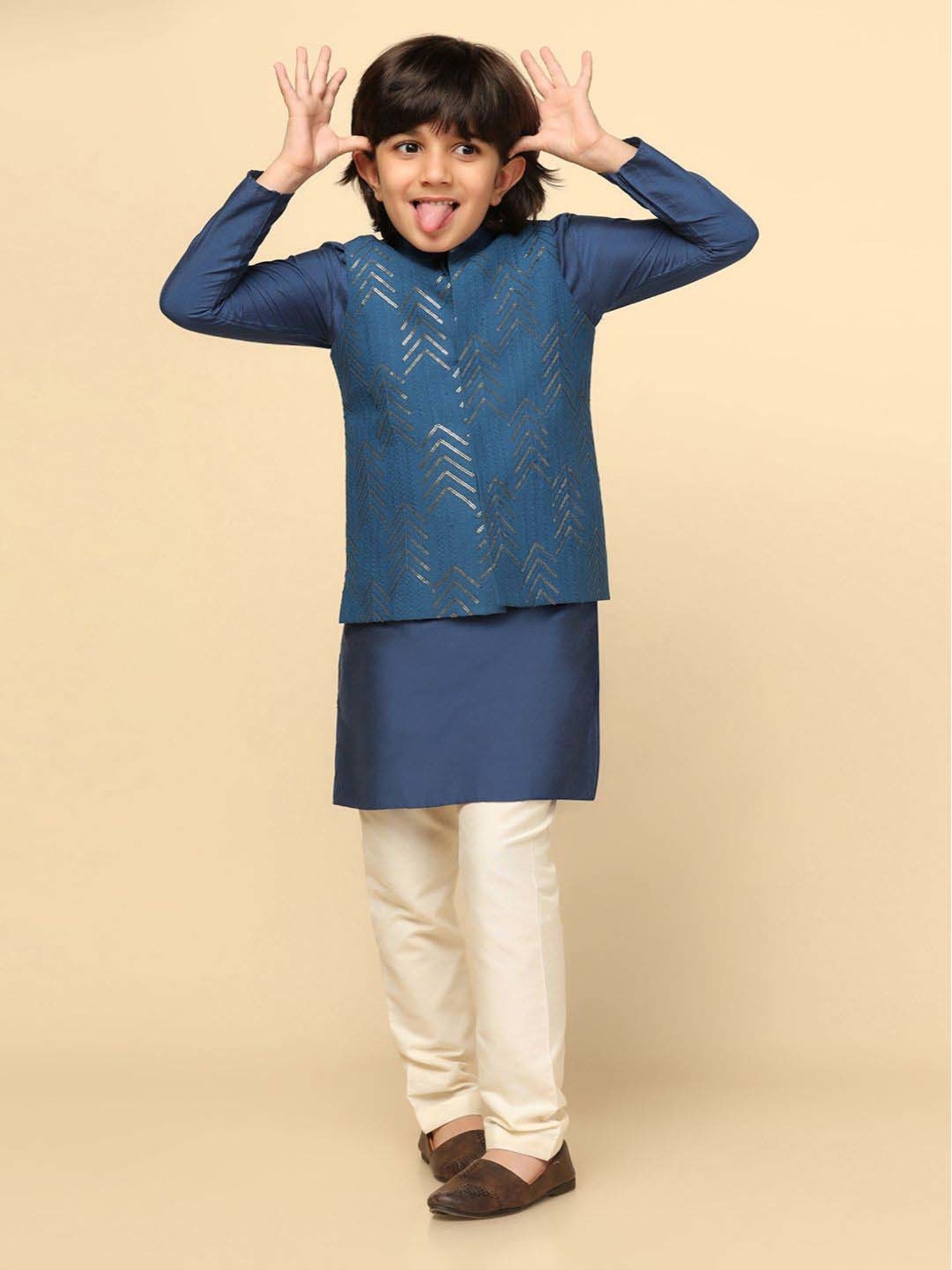 KISAH Kids Blue Embroidered Full Sleeves Kurta Set