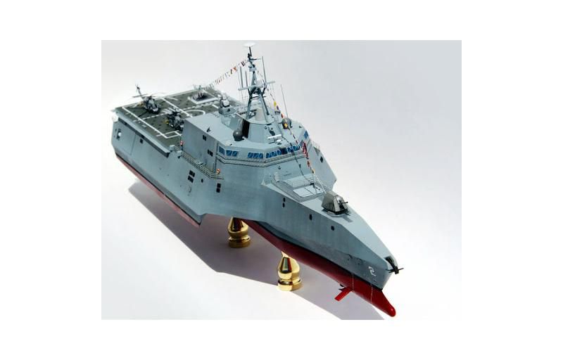 Trumpeter LCS-2 USS Independence Littorial Combat Ship 1/350 Scale Model Kit
