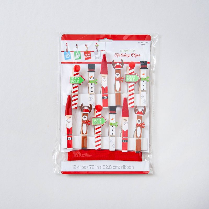 IG Design Group Greeting Card Garland Wood Characters 12ct