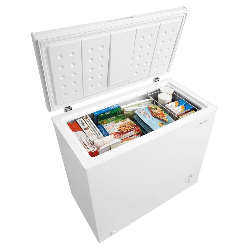 Frigidaire 7.0 cu ft Chest Freezer White