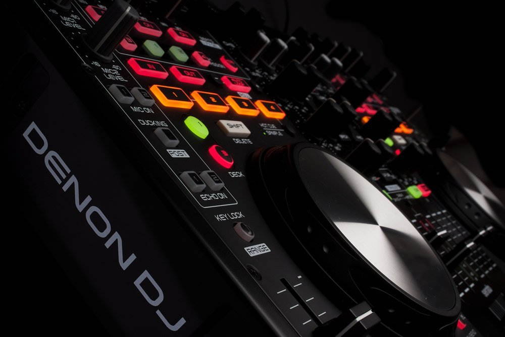 Denon MC6000MK2 Serato DJ Intro 4 Ch DJ Controller - New