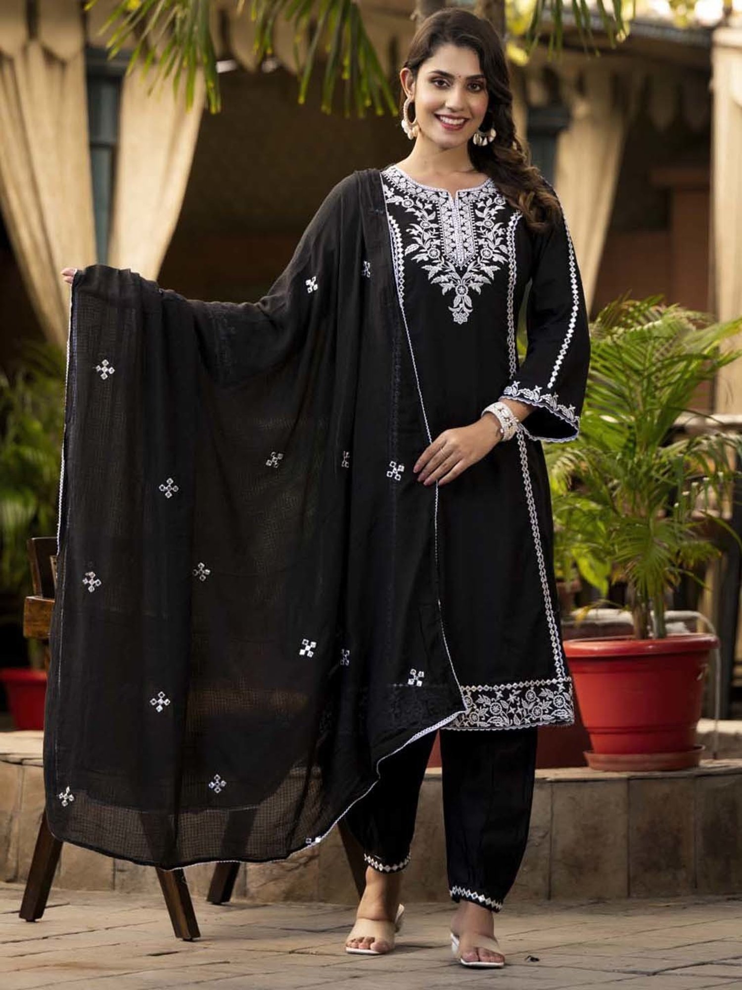 Varanga Black Embroidered Kurta Pant Set With Dupatta