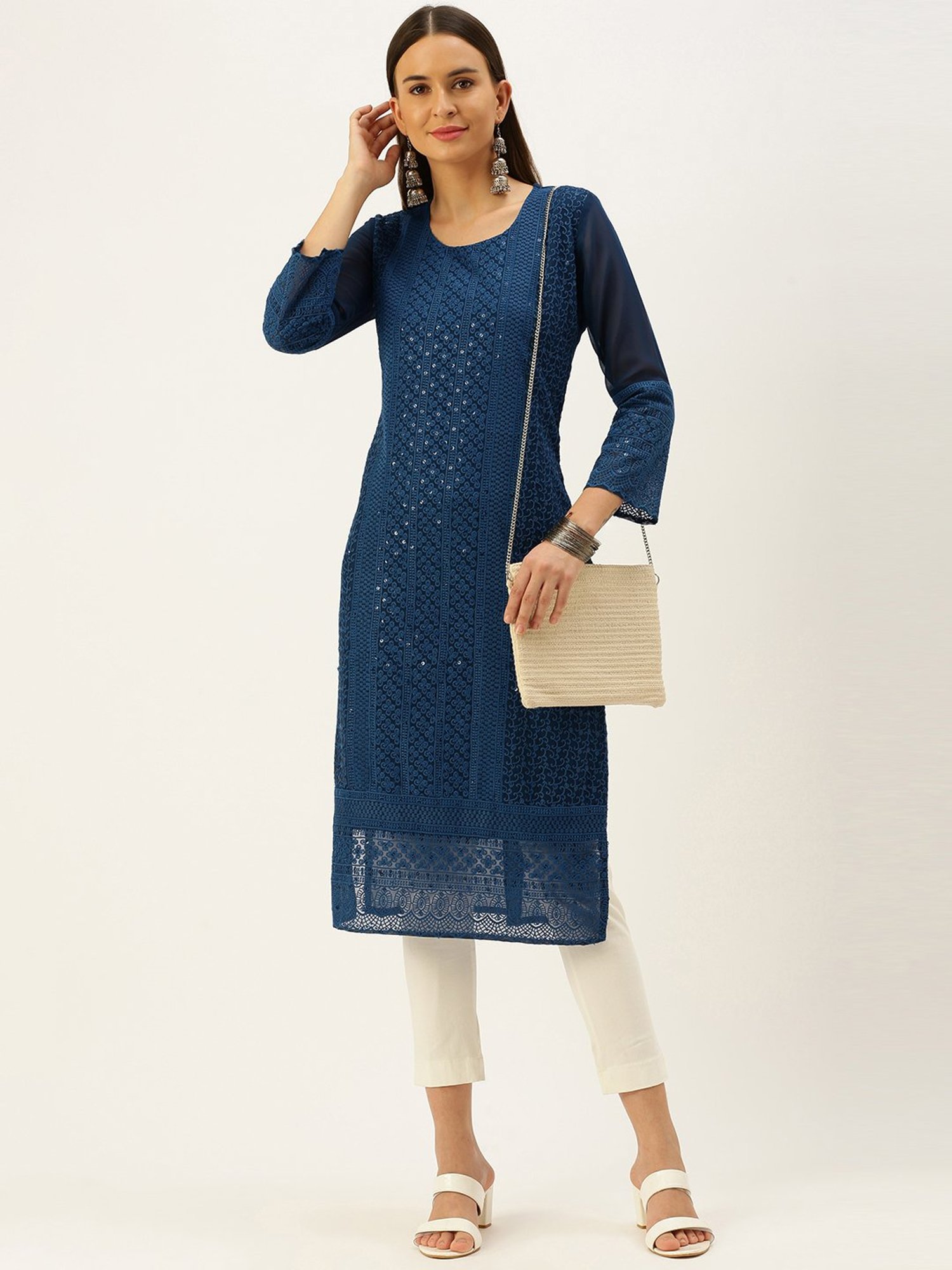 SWAGG INDIA Blue Embroidered Straight Kurta
