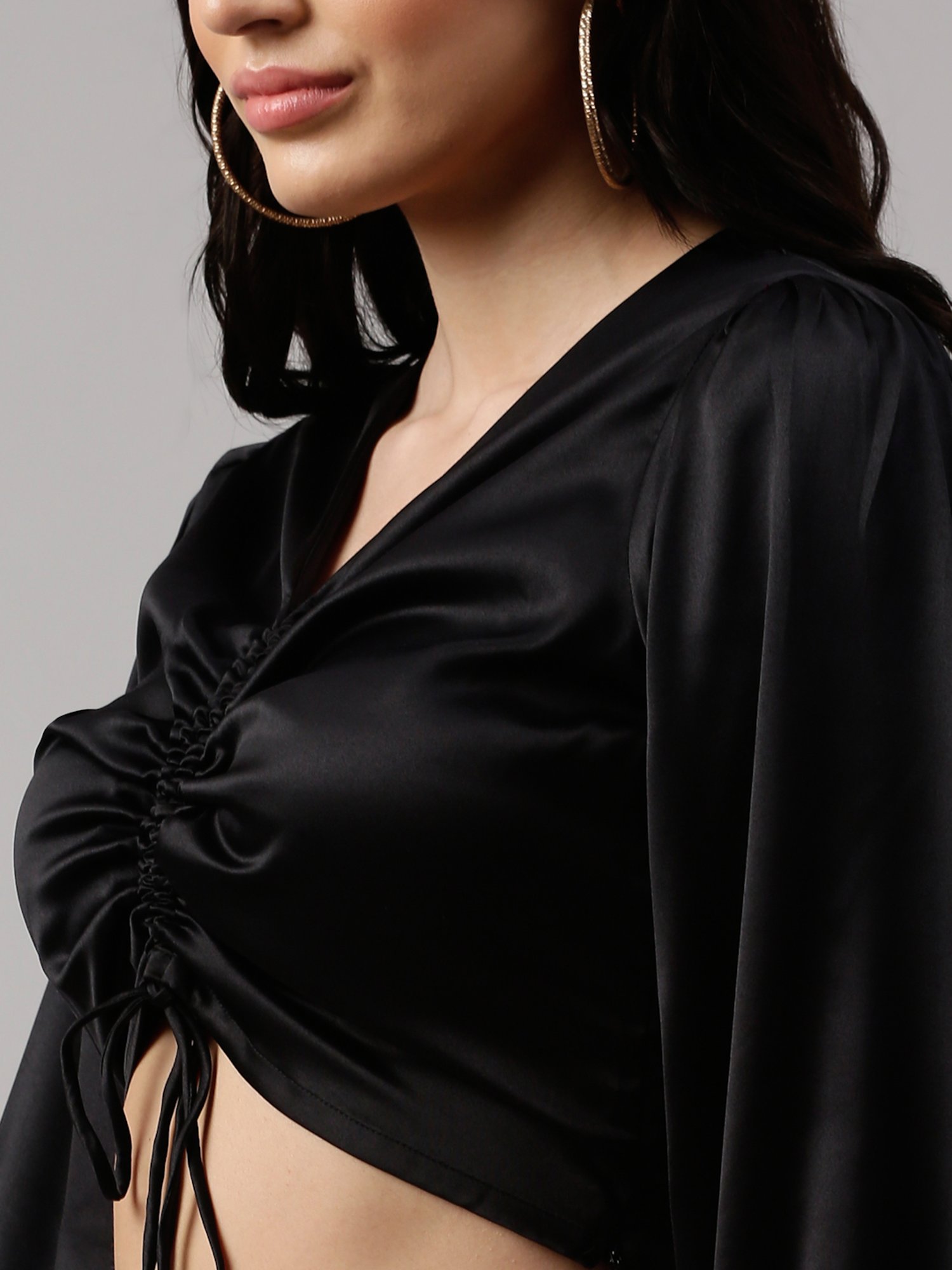 NEUDIS Black V Neck Crop Top