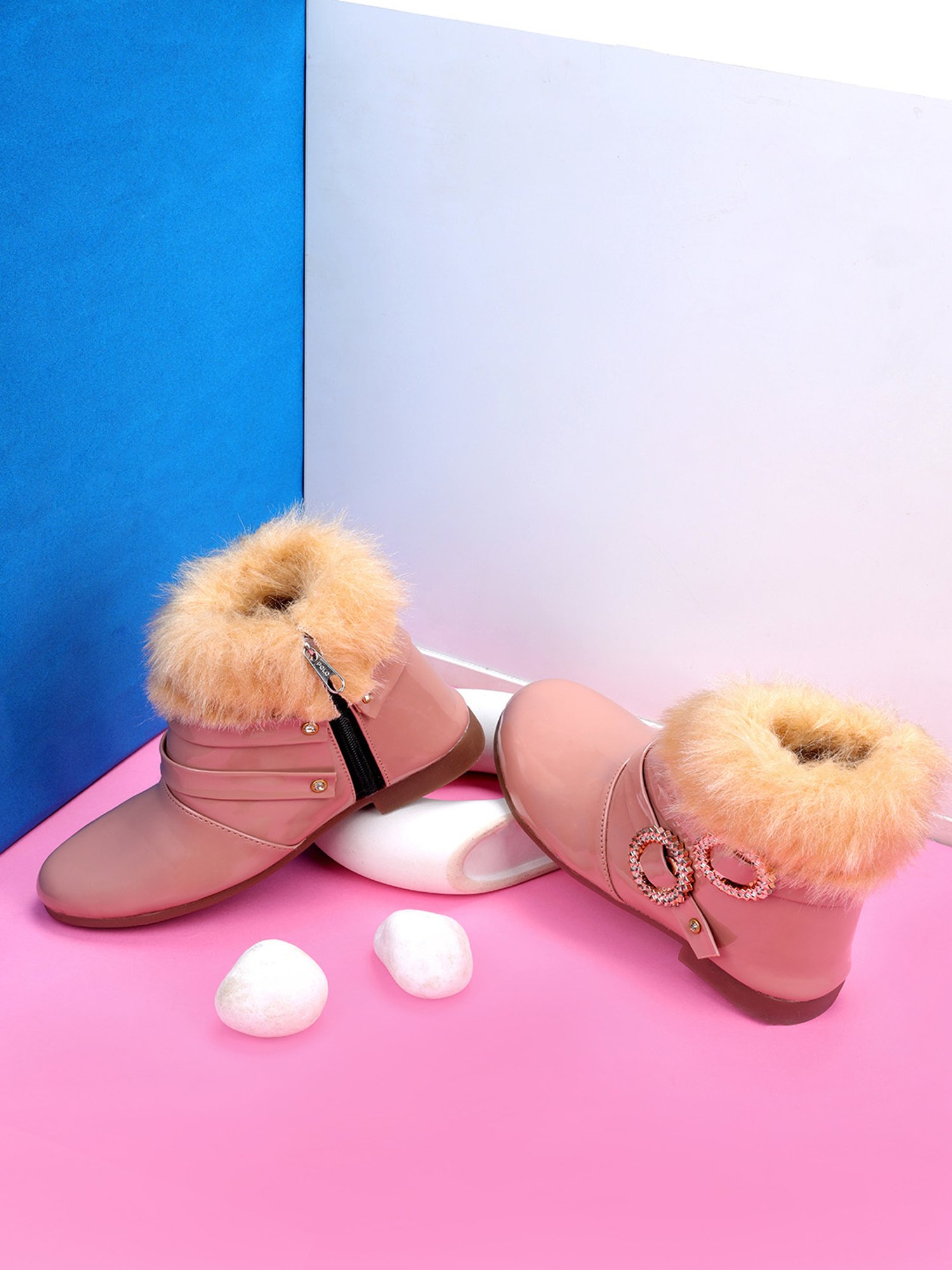 Tiny Bugs Girls Off White & Pink Party Wear Slip Ons