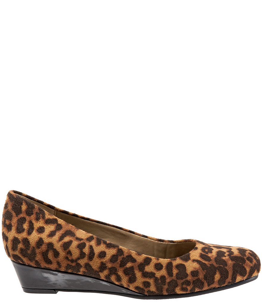 Trotters Lauren Cheetah Print Microfiber Pumps