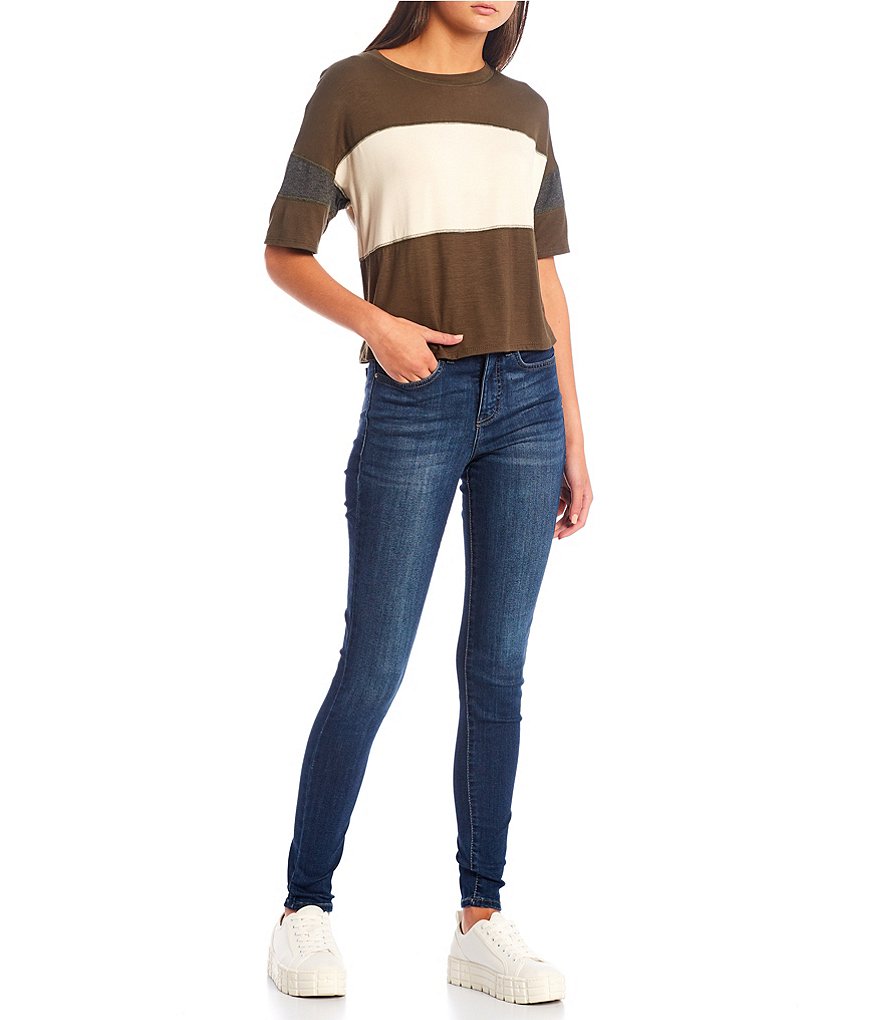 Frayed High Rise Skinny Jeans