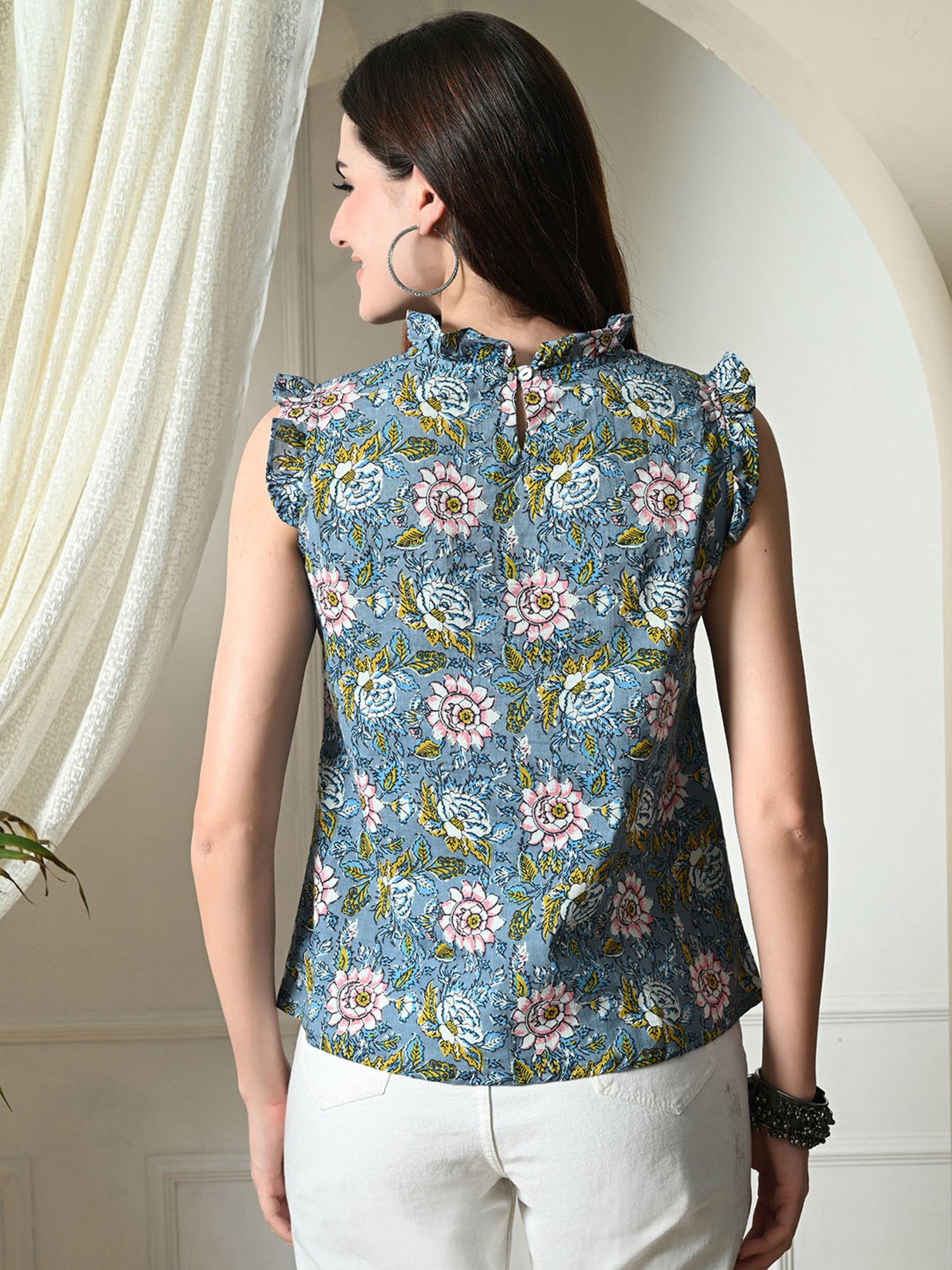 DECKEDUP Blue Cotton Floral Print Top