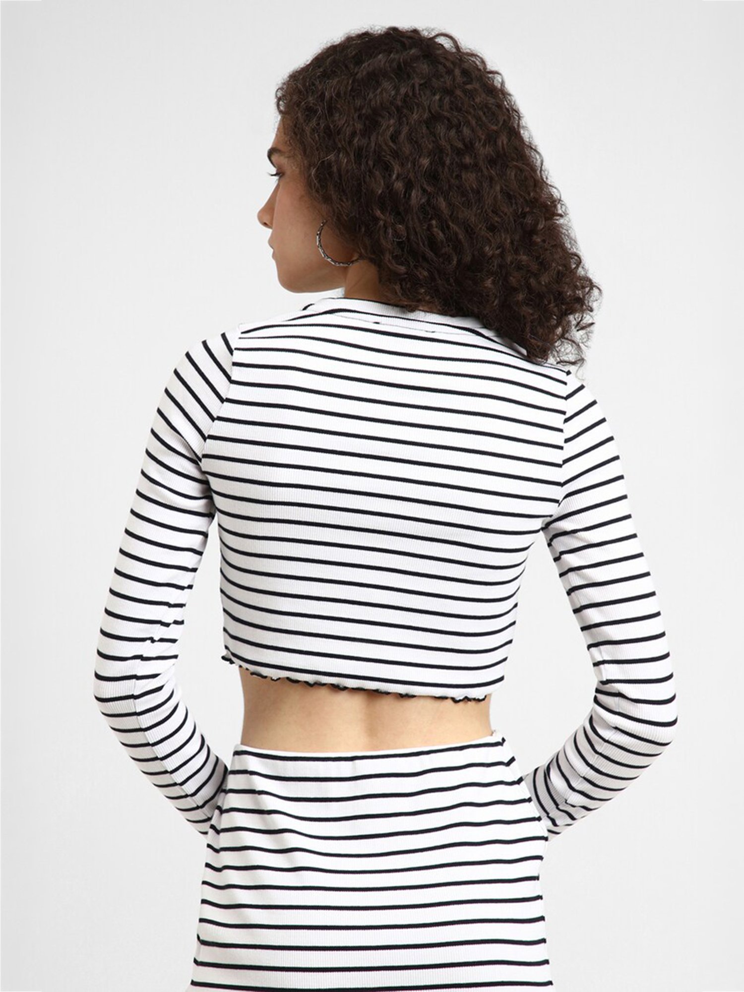 Forever 21 White & Black Cotton Striped Crop Top