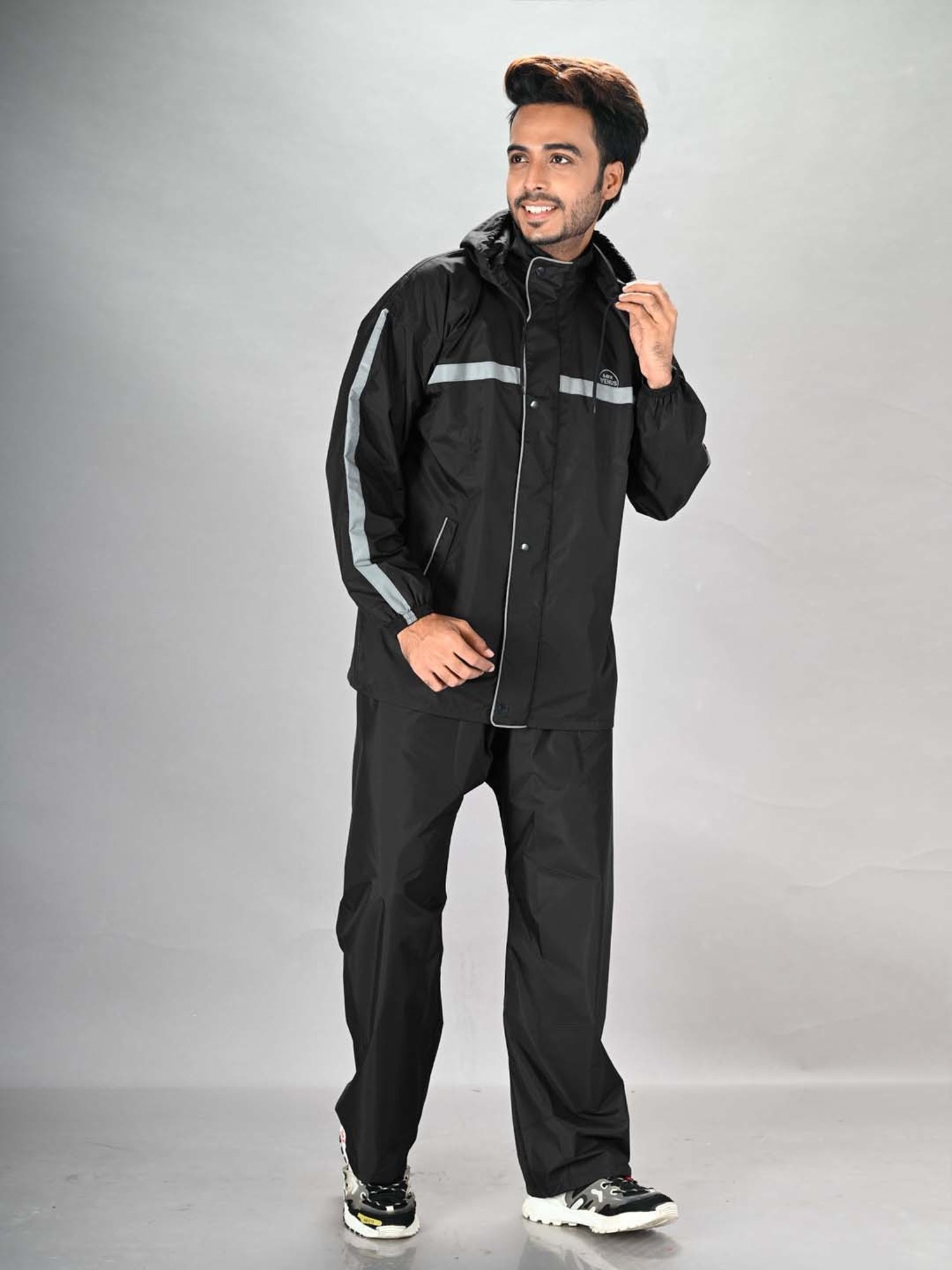 Lux Venus Black Raincoat Set