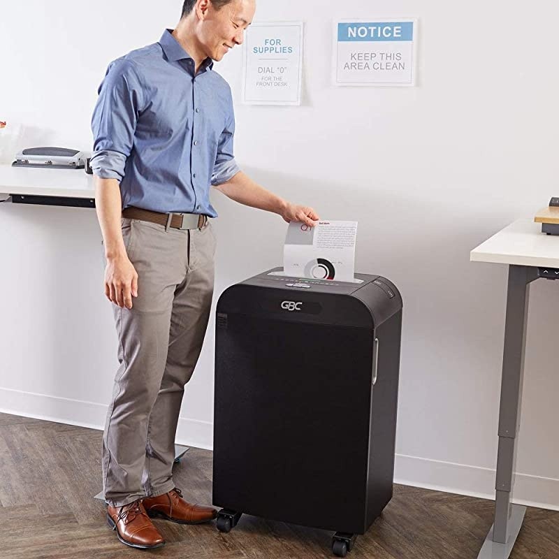 Paper Shredder, Jam Free, 20 Sheet Capacity, Cross-Cut, 10-20 Users, DX20-19 (1758605)