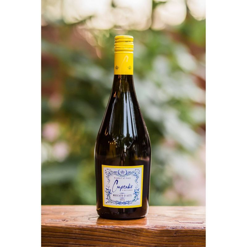 Cupcake Moscato D'Asti White Wine - 750ml Bottle