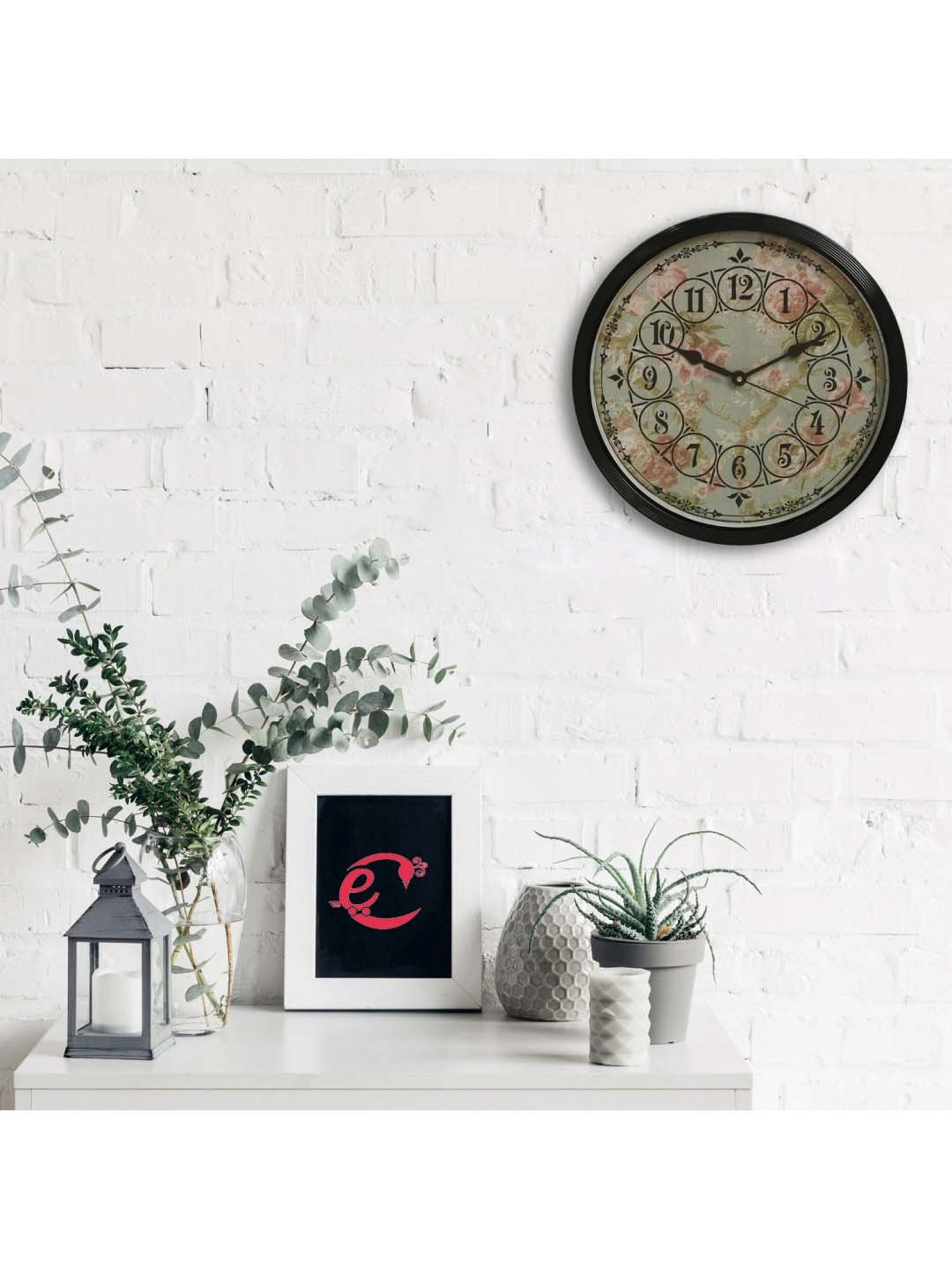eCraftIndia Designer Round Analog Black Wall Clock