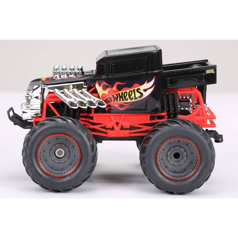 New Bright 1:24 R/C Hot Wheels Monster Truck Bone Shaker