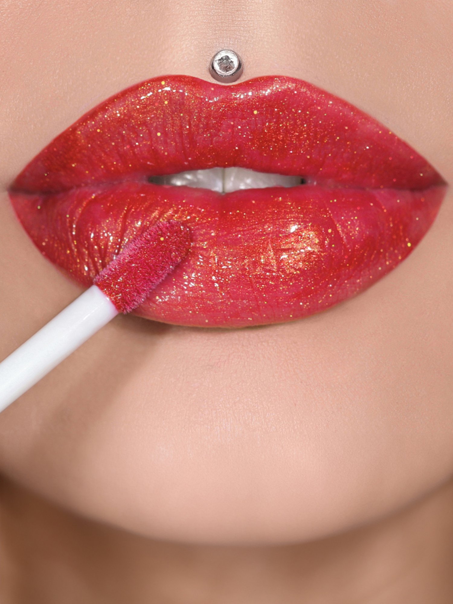 BH Cosmetics x Doja Cat Muse Plumping Lip Gloss Red - 3 ml