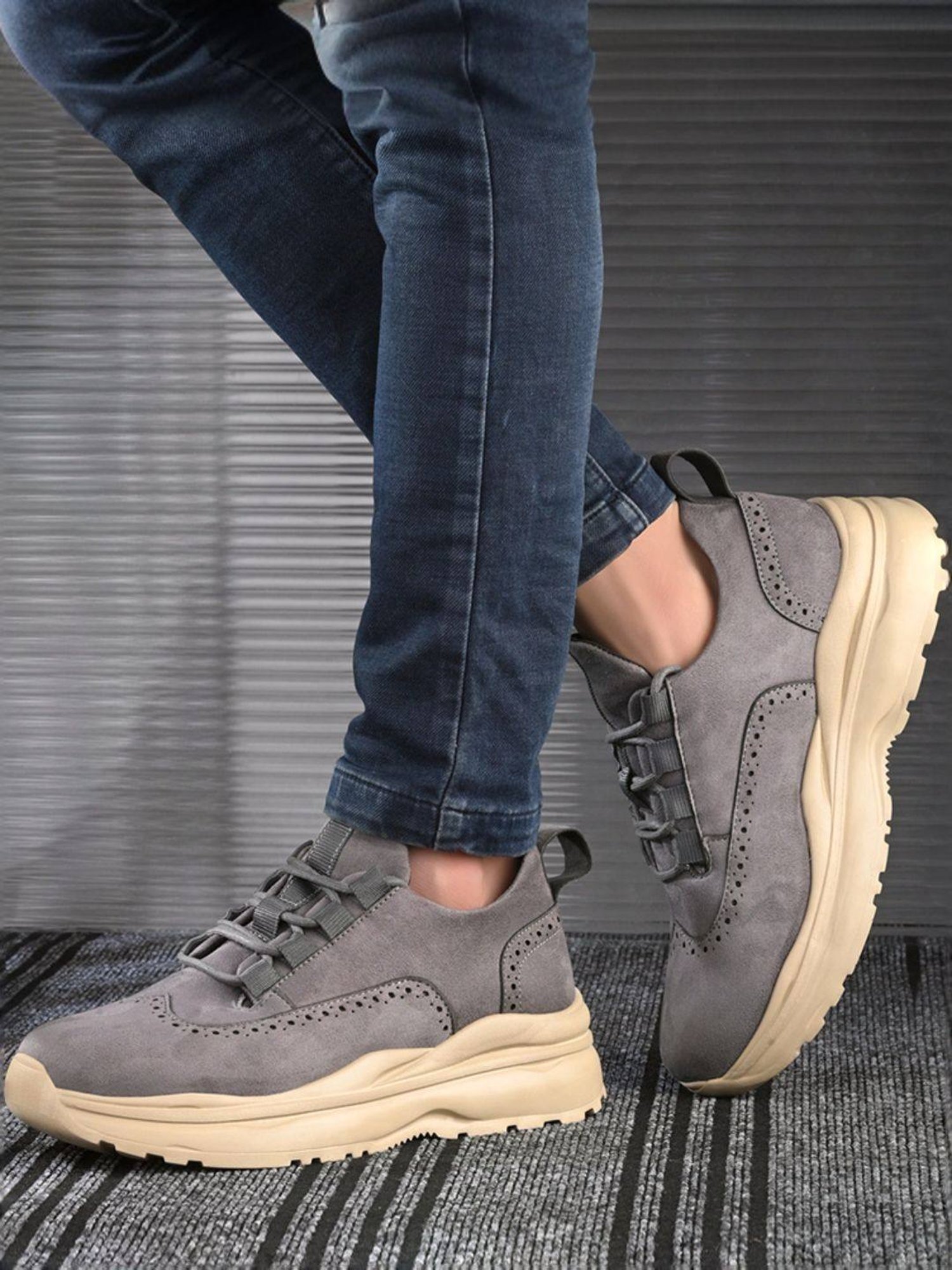 Hoversole Men's Gravity Grey Casual Sneakers