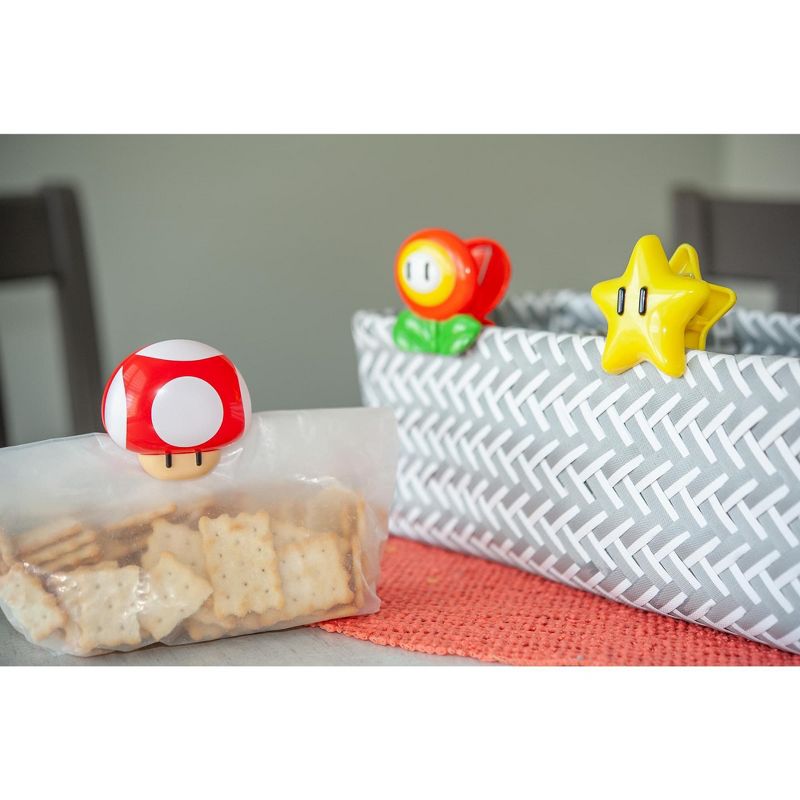 Nerd Block Super Mario Bros. Collectible Power-Ups Magnet Clips Collection | Set Of 3