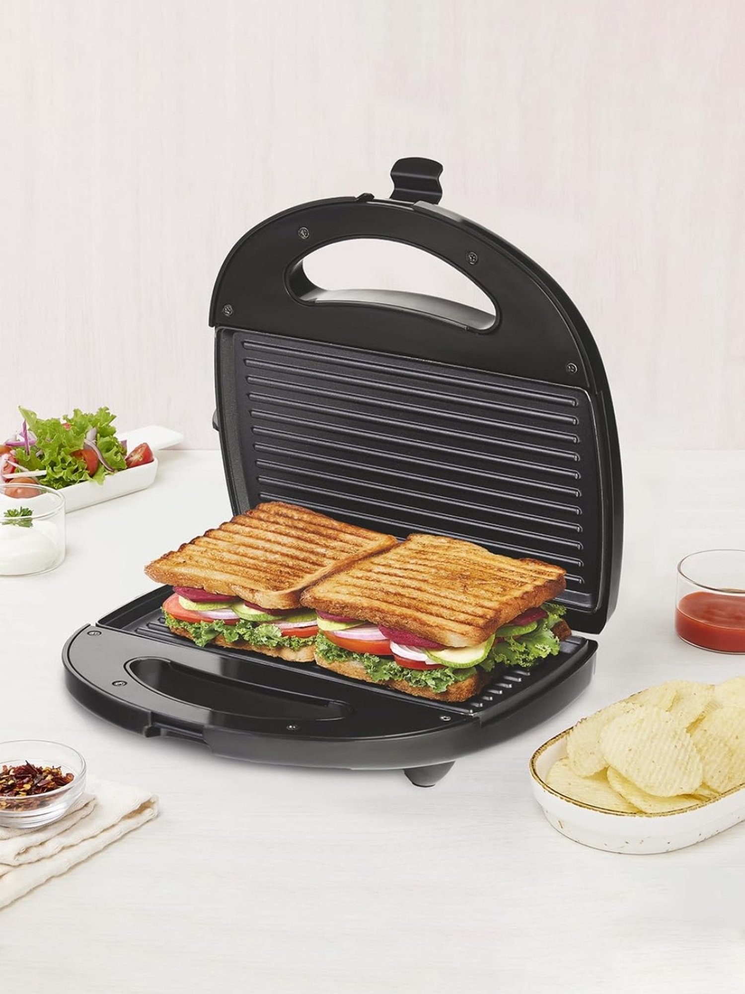 Borosil Sandwich Maker 700W Non Stick Coating (Black)