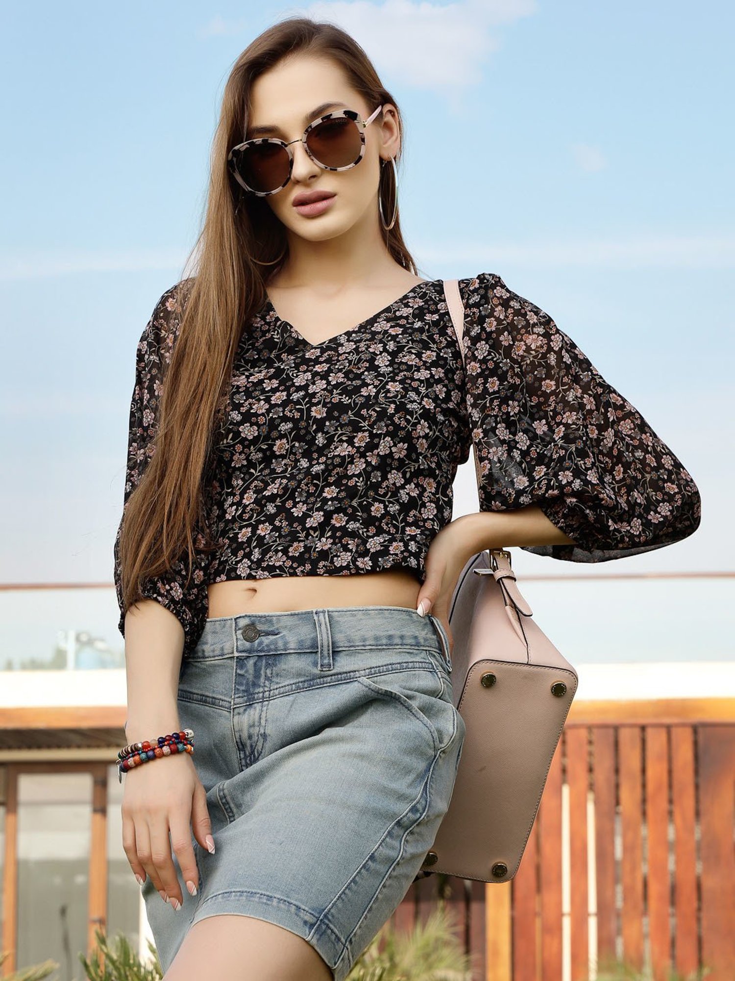 Sera Black Printed V-Neck Top