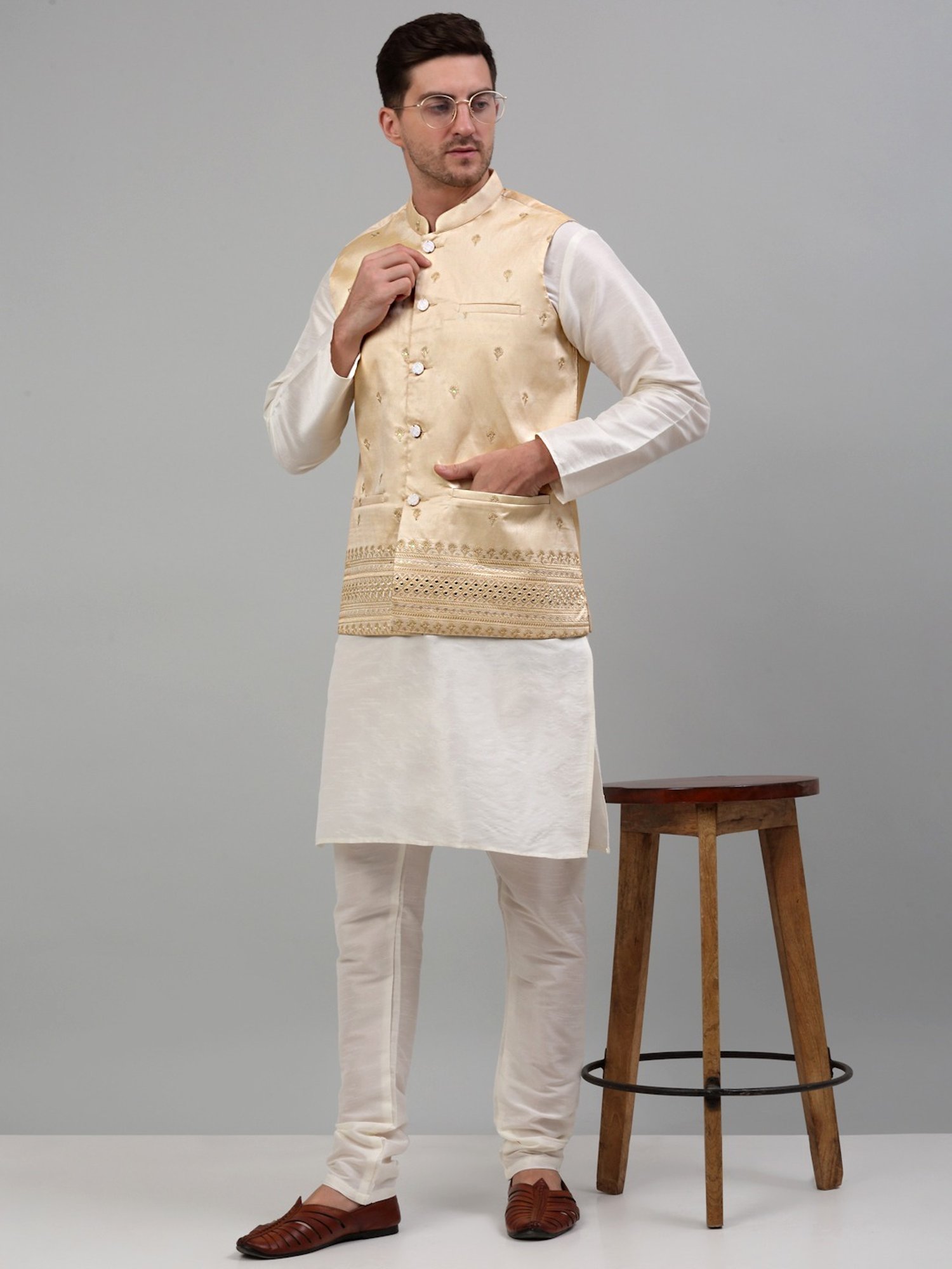Jompers Golden Regular Fit Embroidered Nehru Jacket