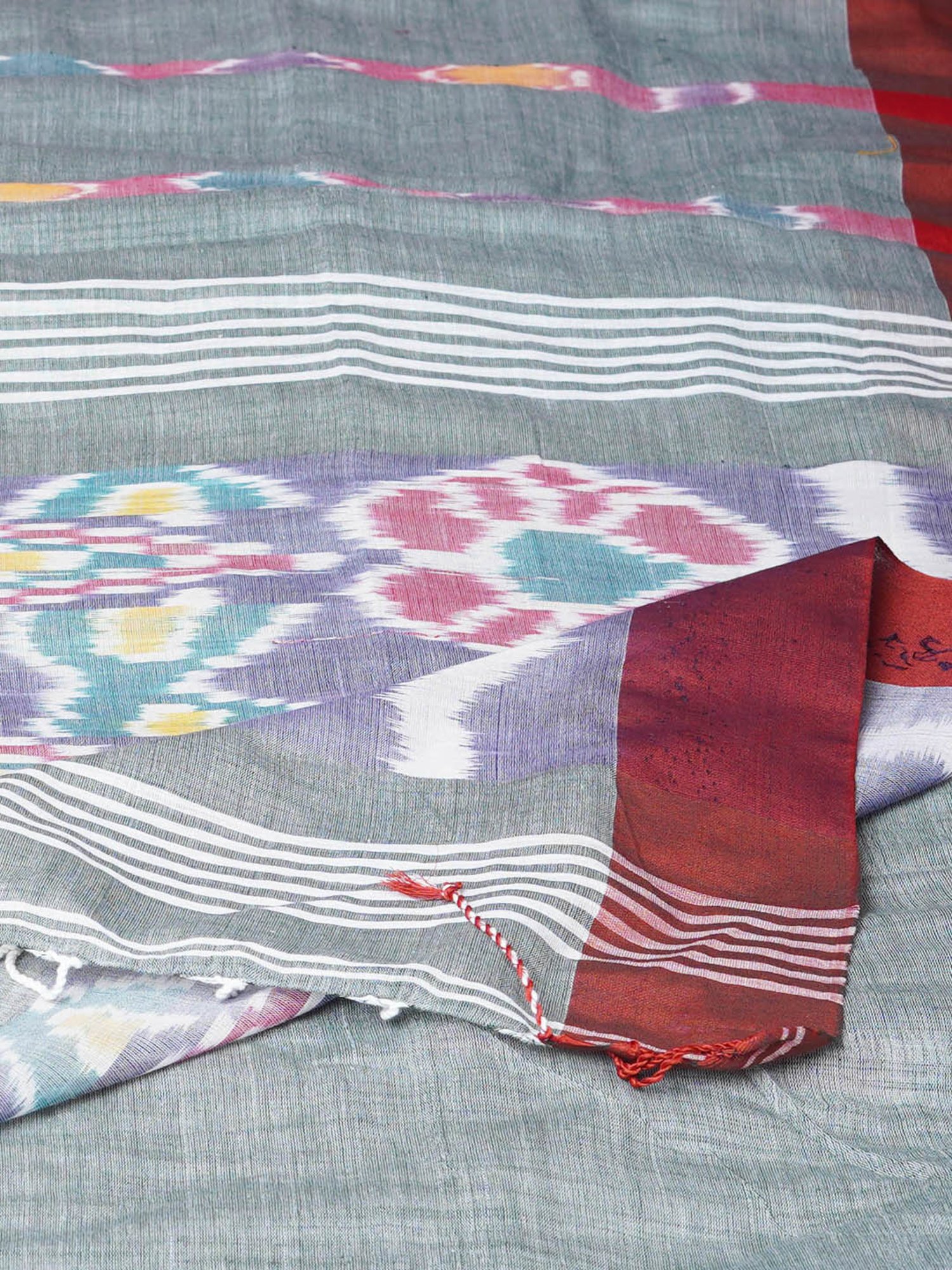 Unnati Silks Grey Linen Woven Saree With Unstitched Blouse