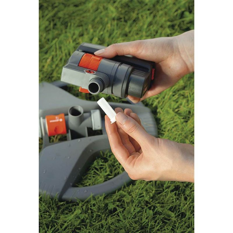 Gardena 84-BZMX Outdoor ZoomMaxx Oscillating Sprinkler on Weighted Sled Base