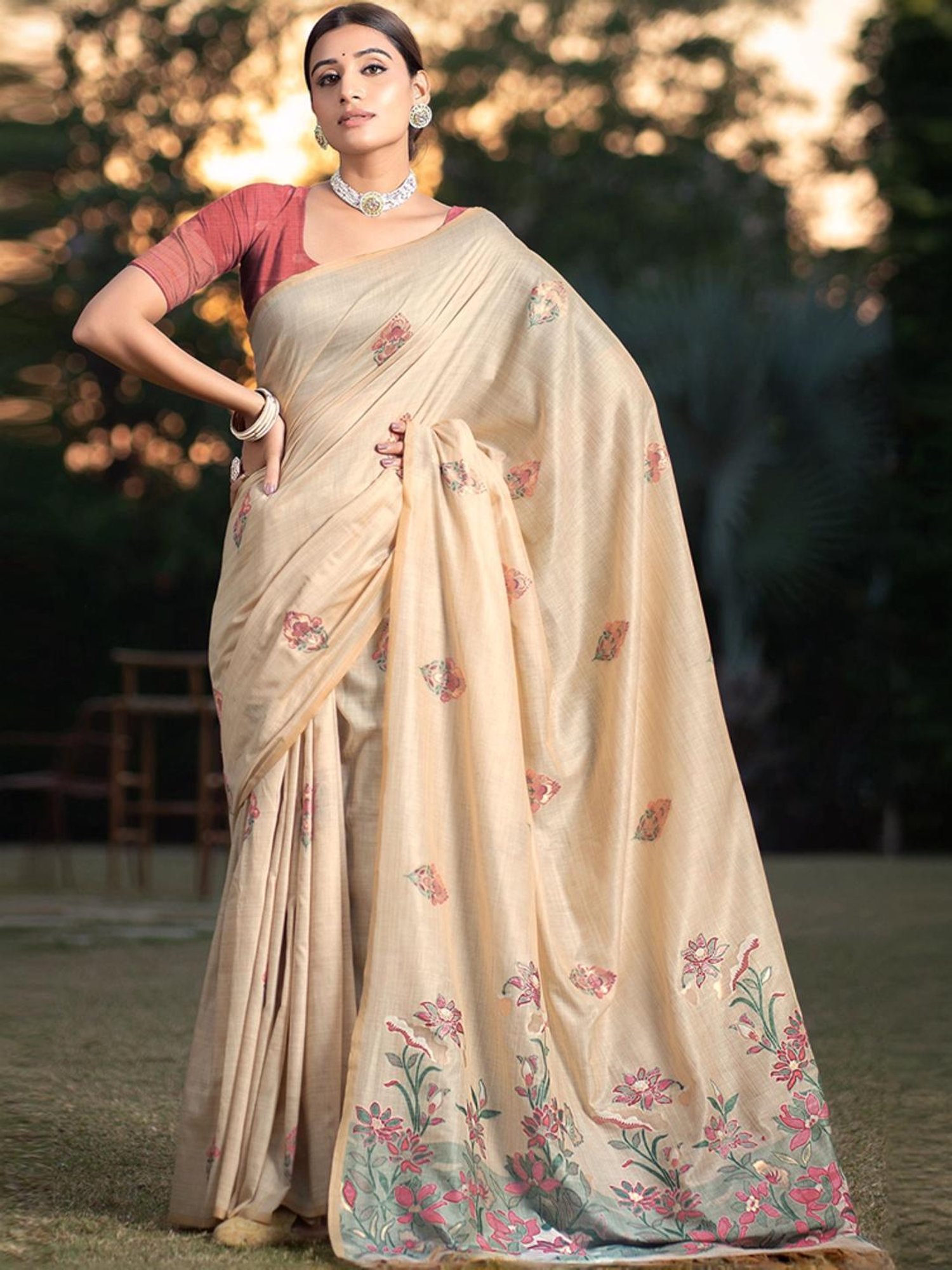 Satrani Beige Cotton Woven Saree With Unstitched Blouse