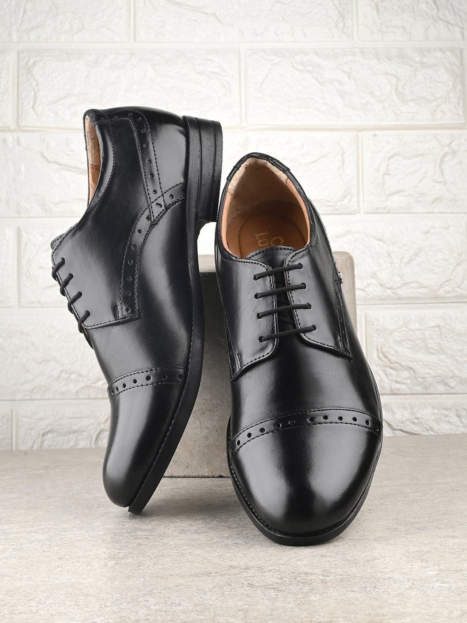 Clog London Men's Black Derby Shoes