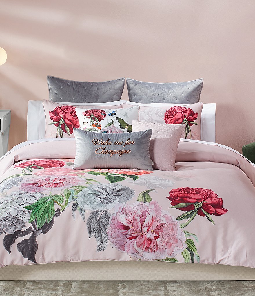 J. Queen New York Vera Bedding Collection