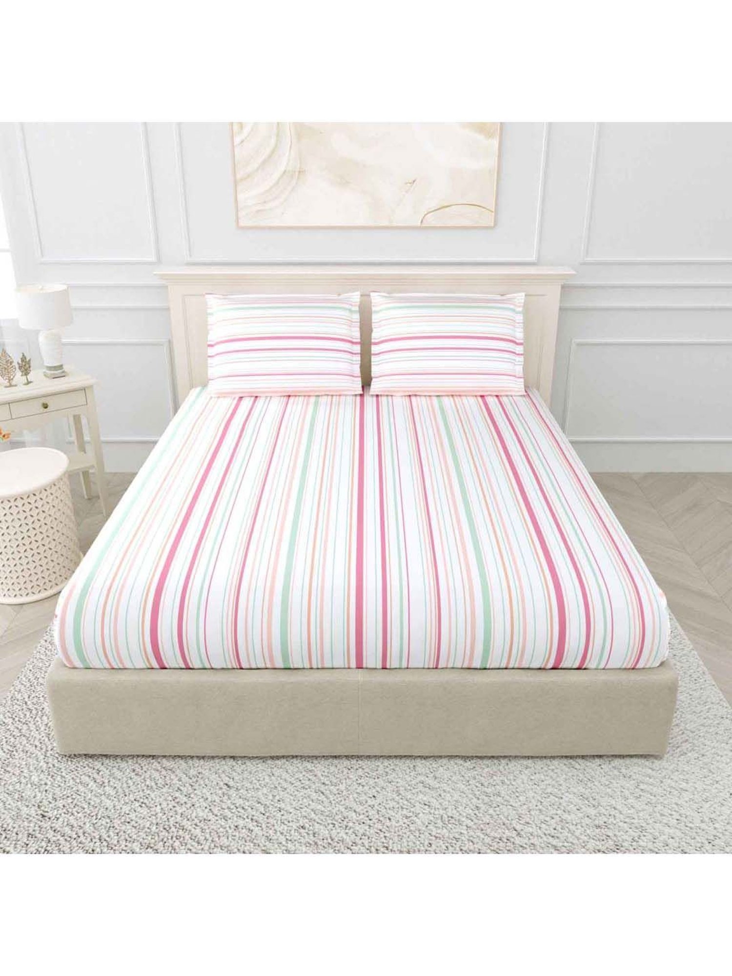 Haus & Kinder Multicolor Cotton 186 TC King Bedsheet with 2 Pillow Covers