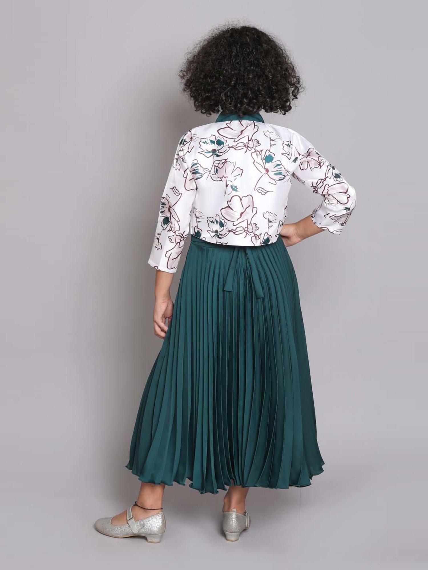 The Magic Wand Kids Green & White Floral Print Gown Set