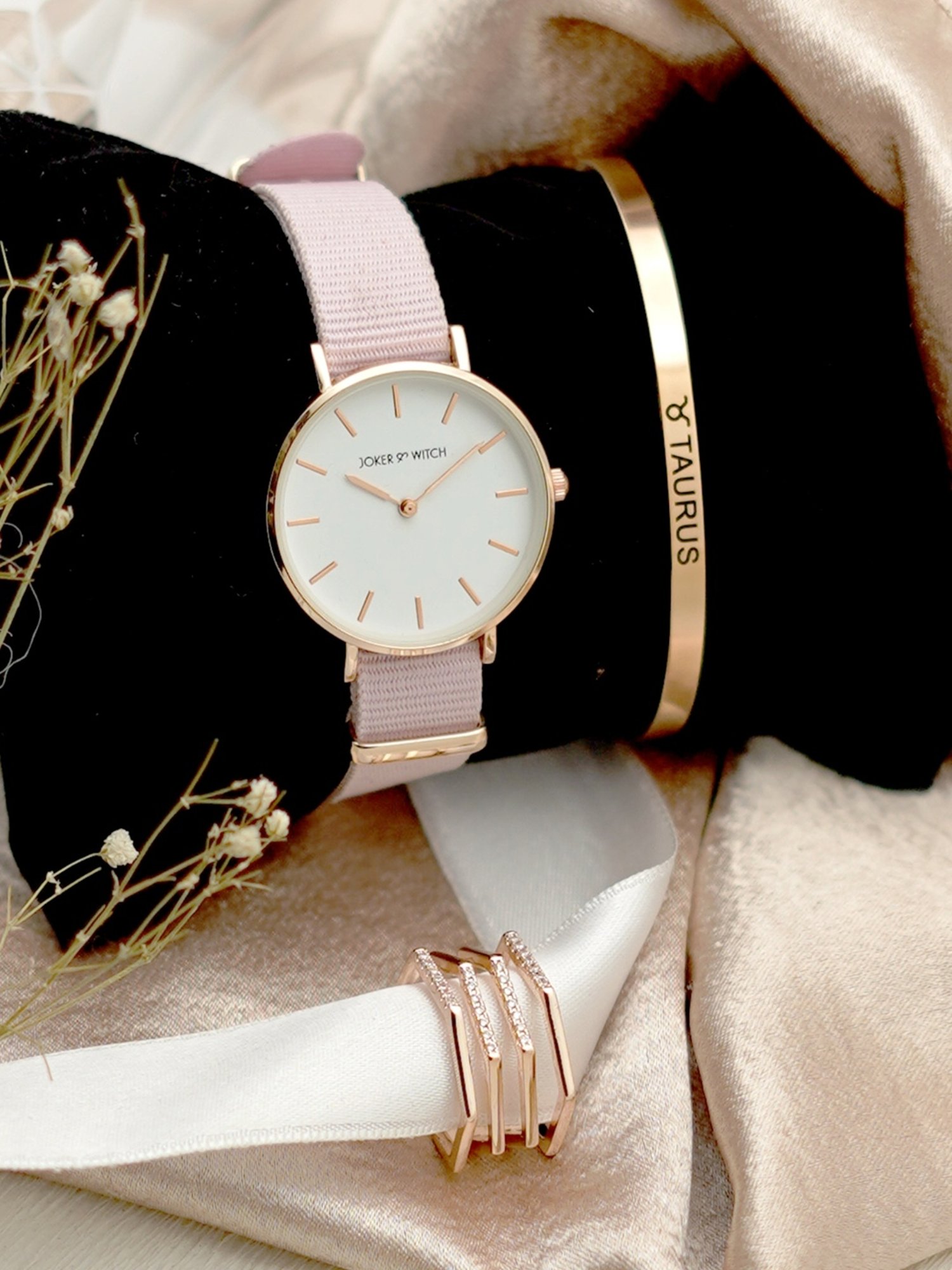 Joker & WItch JWLT172 Analog Watch for Women With Ring, Bracelet