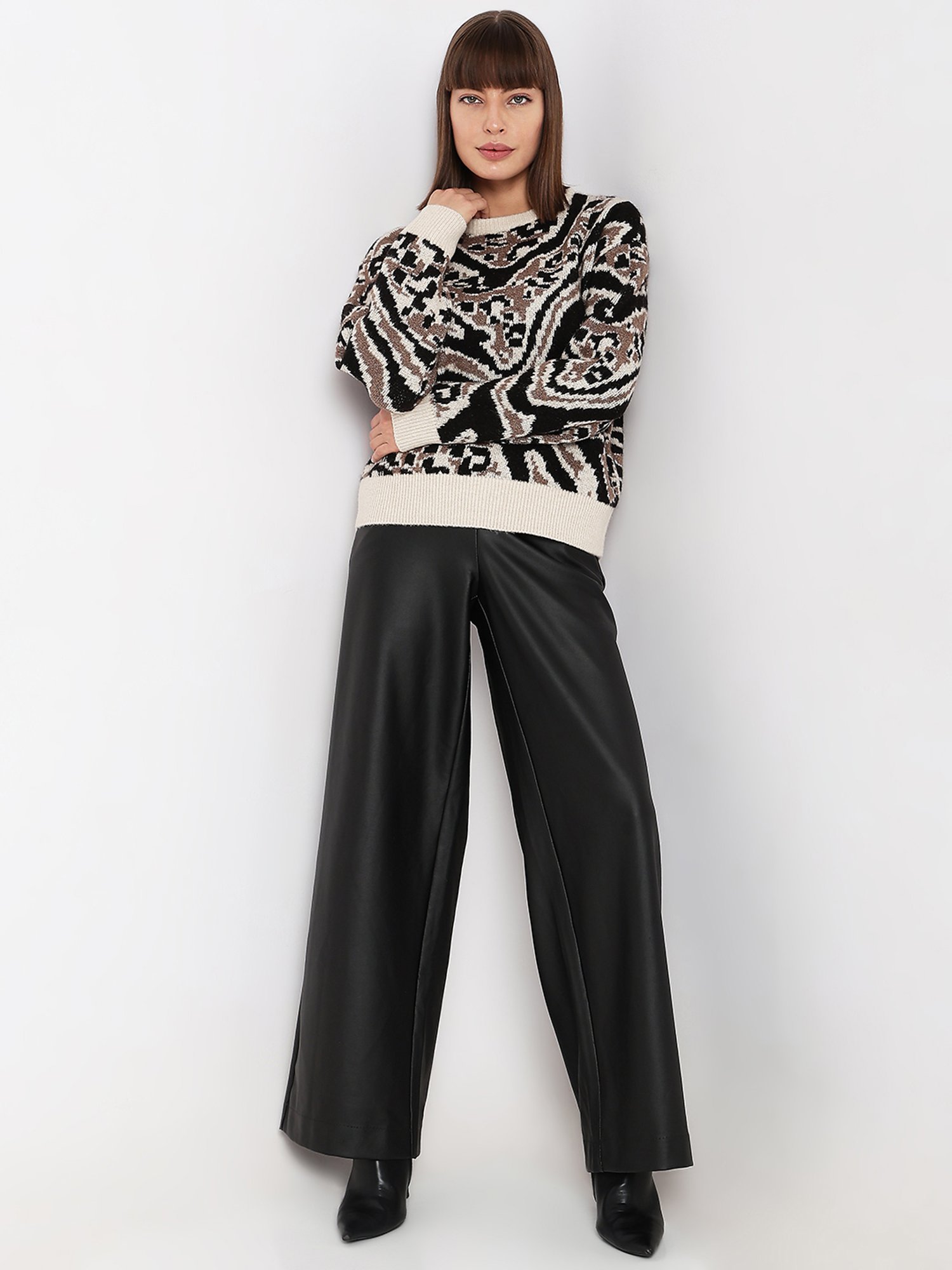 Vero Moda White & Black Printed Pullover