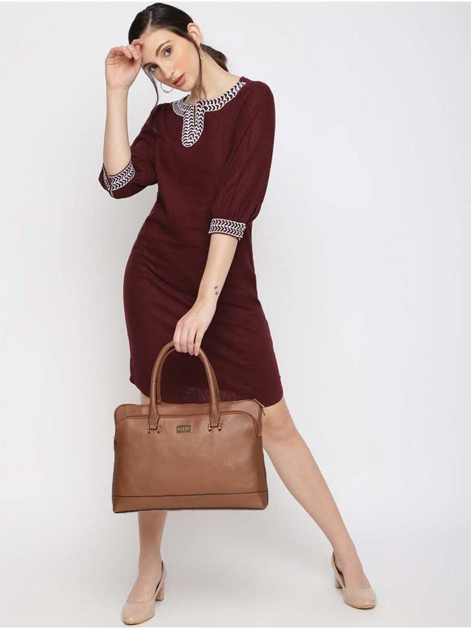 Baggit Brown PVC Solid Laptop Messenger Bag