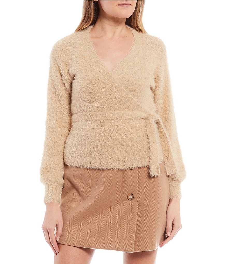 GB Round Neck Fuzzy Eyelash Sweater