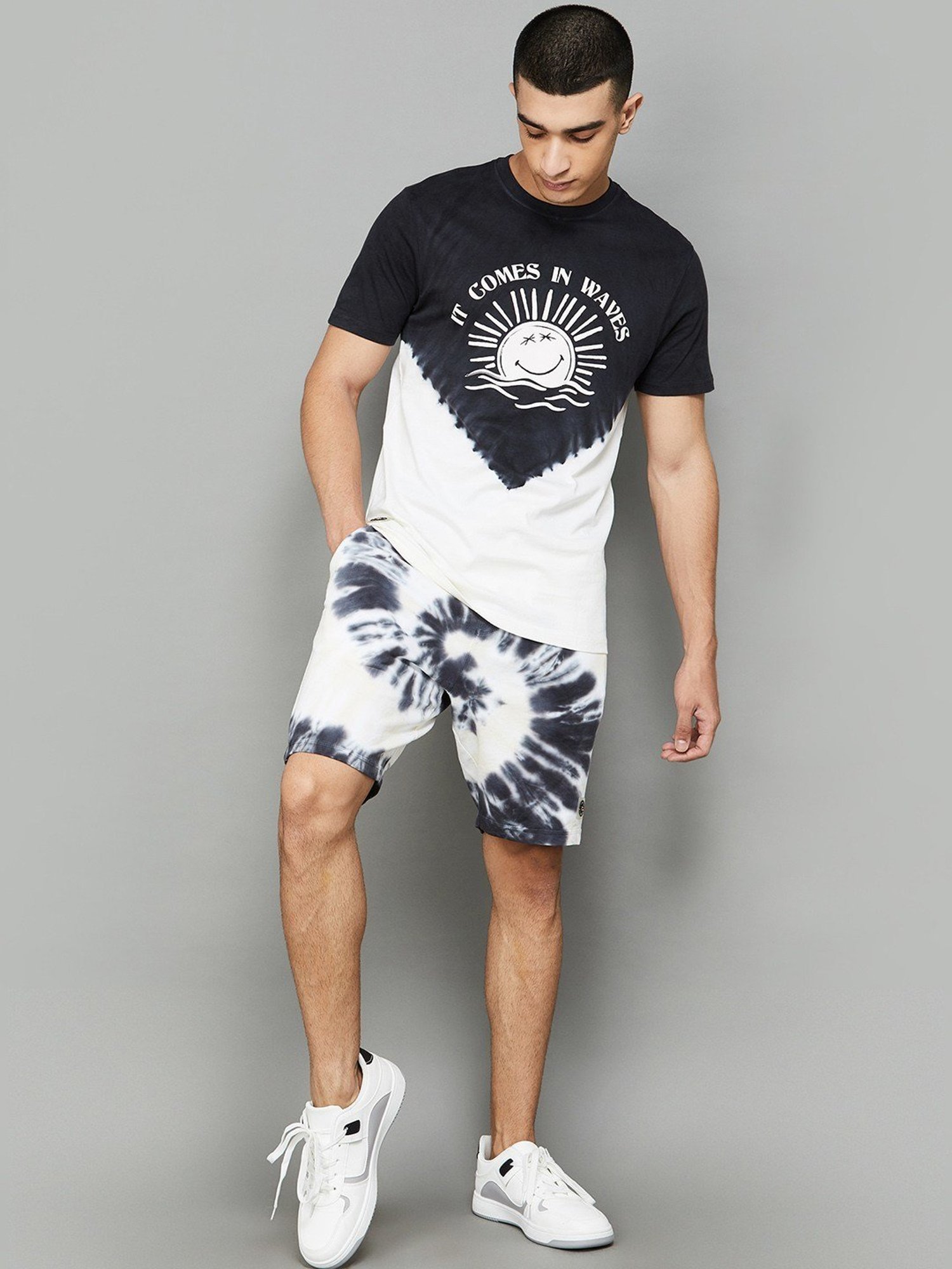Smileyworld Black Cotton Regular Fit Printed T-Shirt