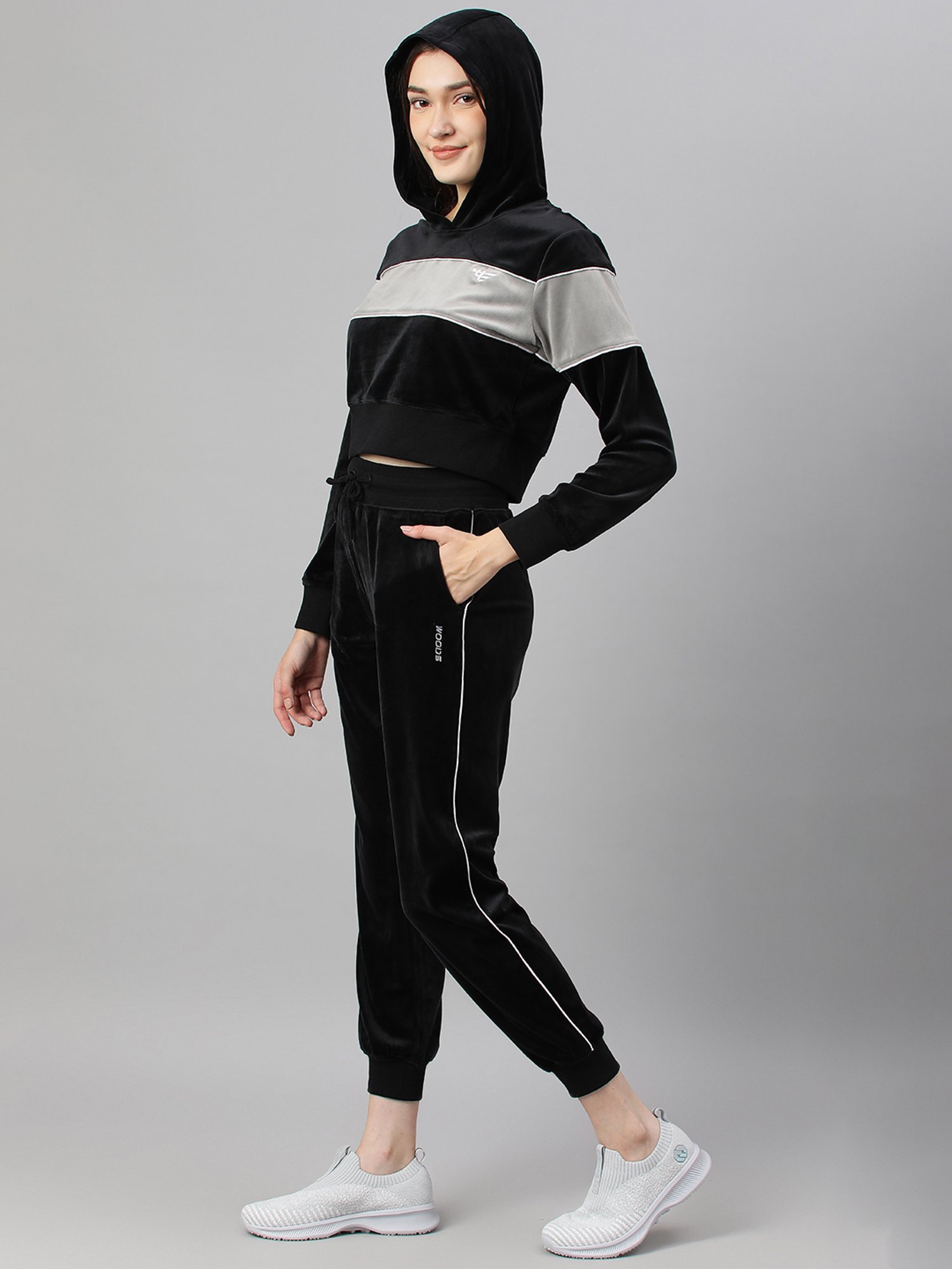 Woods Black & Grey Color-Block Tracksuit