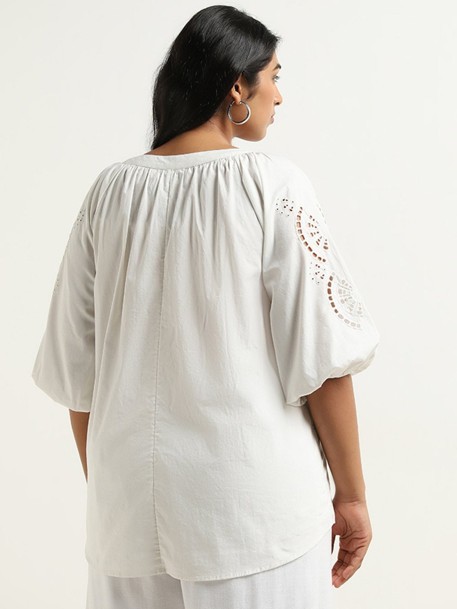 Gia by Westside White Cut-Out Detailed Cotton Blouse