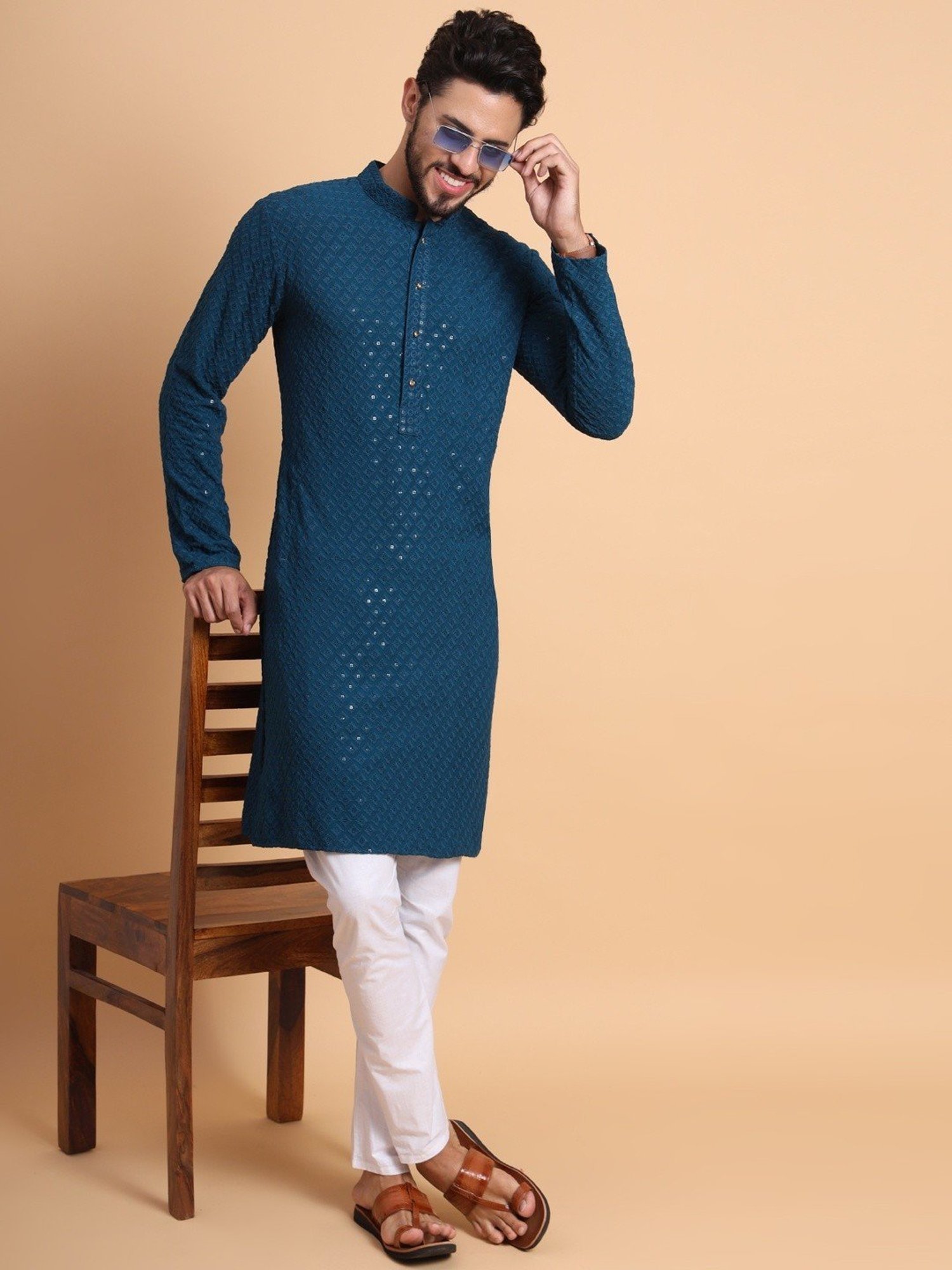 SWAGG INDIA Mid Navy Regular Fit Embroidered Kurta