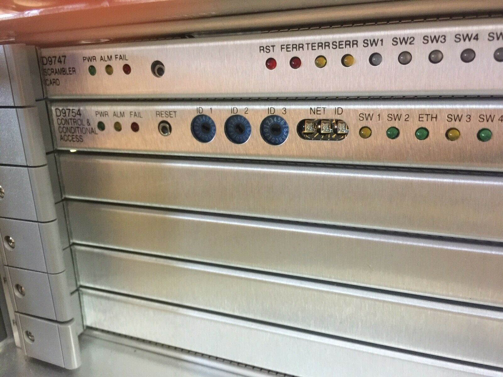 Scientific Atlanta PowerVu Model D9140 Advanced Multiplexer w/ D9747 D9754 Cards