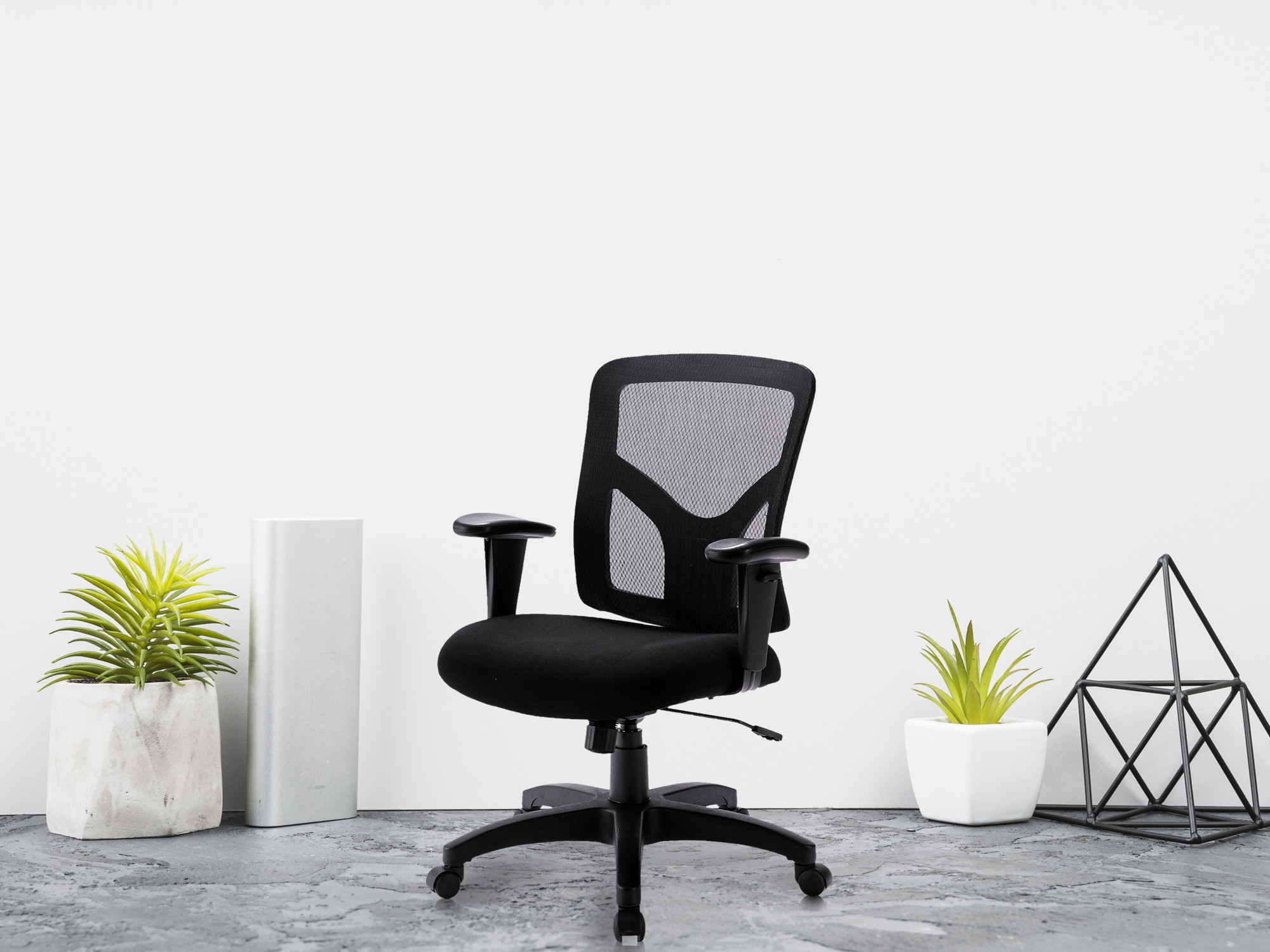 Qwork Ergonomic Office Chair Mesh Computer Chair High Back, Adjustable, Swivel Office Desk Chair with Armrests, Black