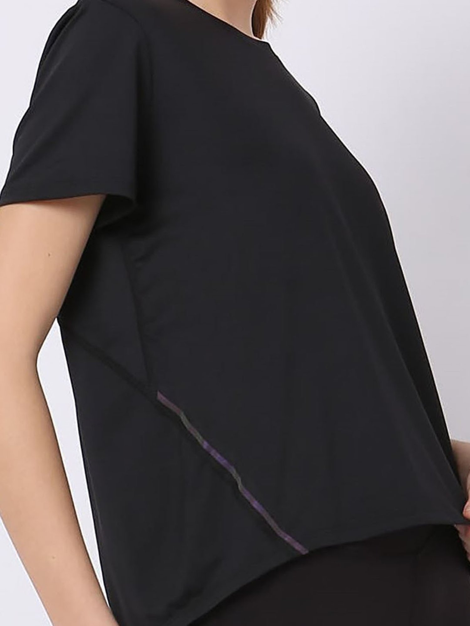 SILVERTRAQ Black Relaxed Fit T-Shirt