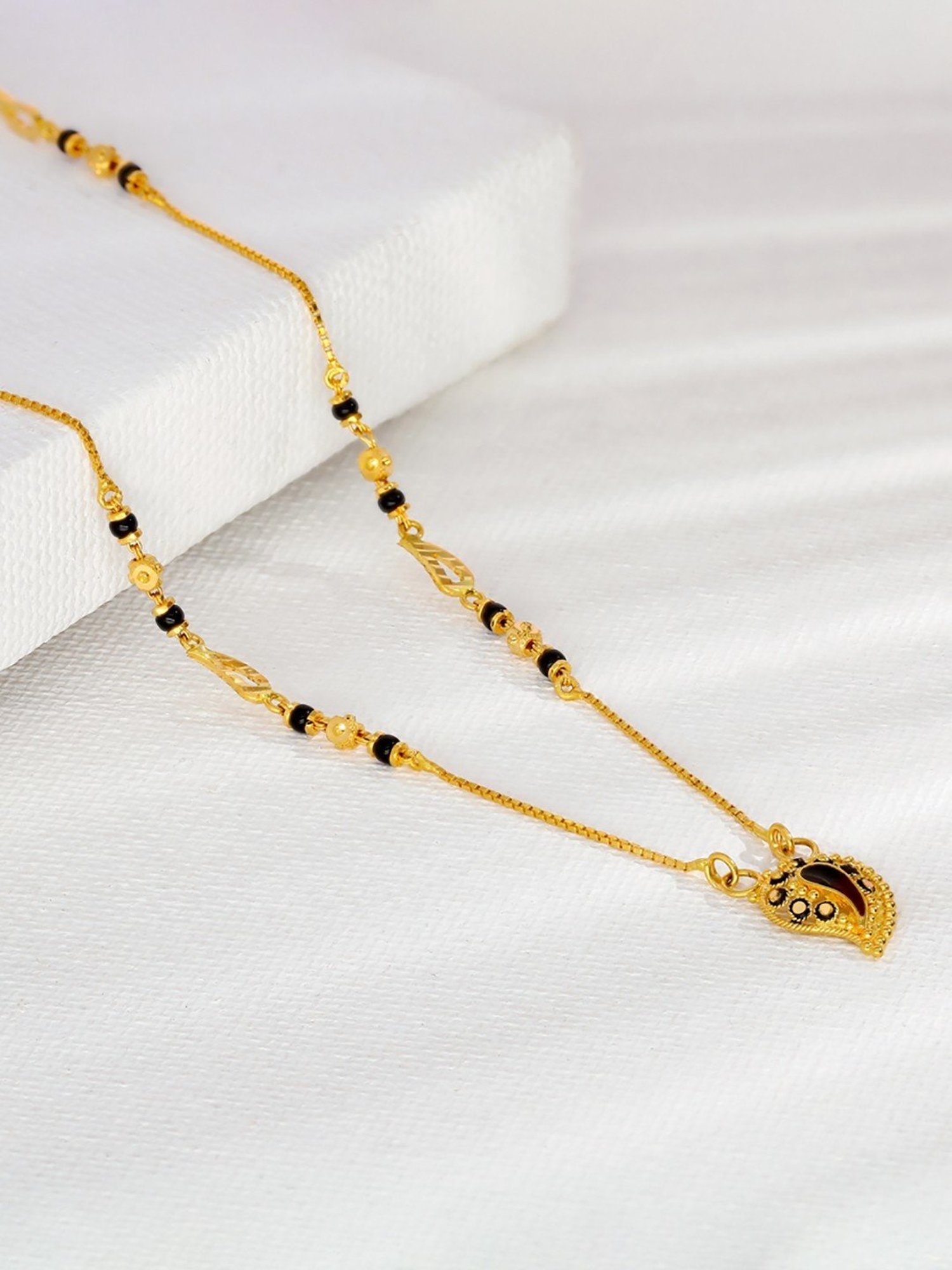 P.N.Gadgil Jewellers 22k Designer Fleur Mangalsutra